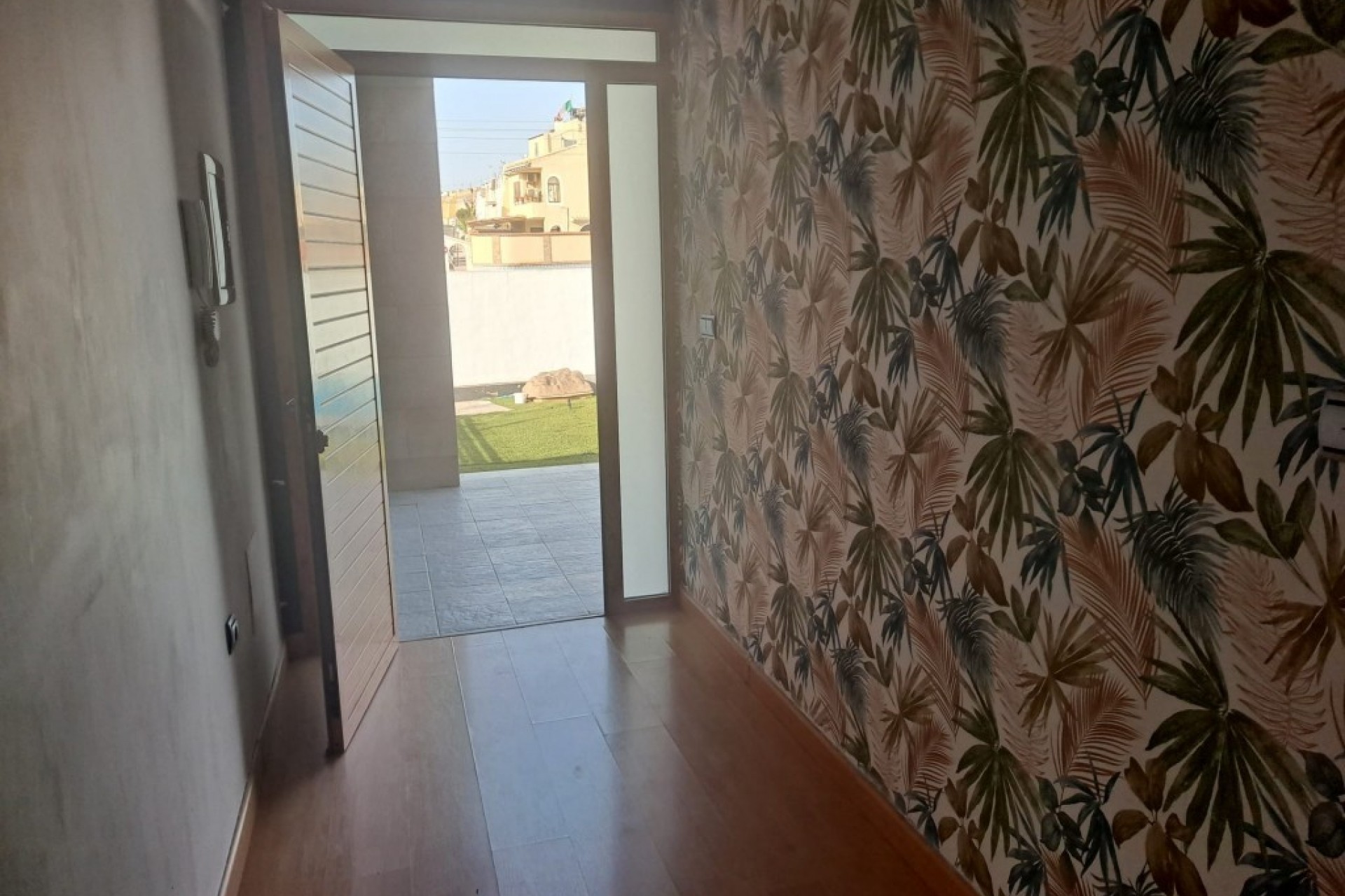 Resale - Chalet -
Torrevieja - Costa Blanca