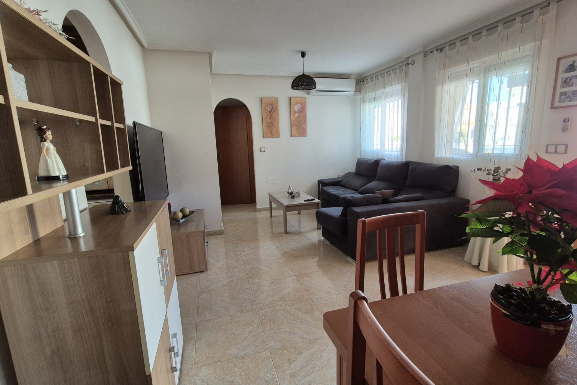 Resale - Chalet -
Torrevieja - Costa Blanca