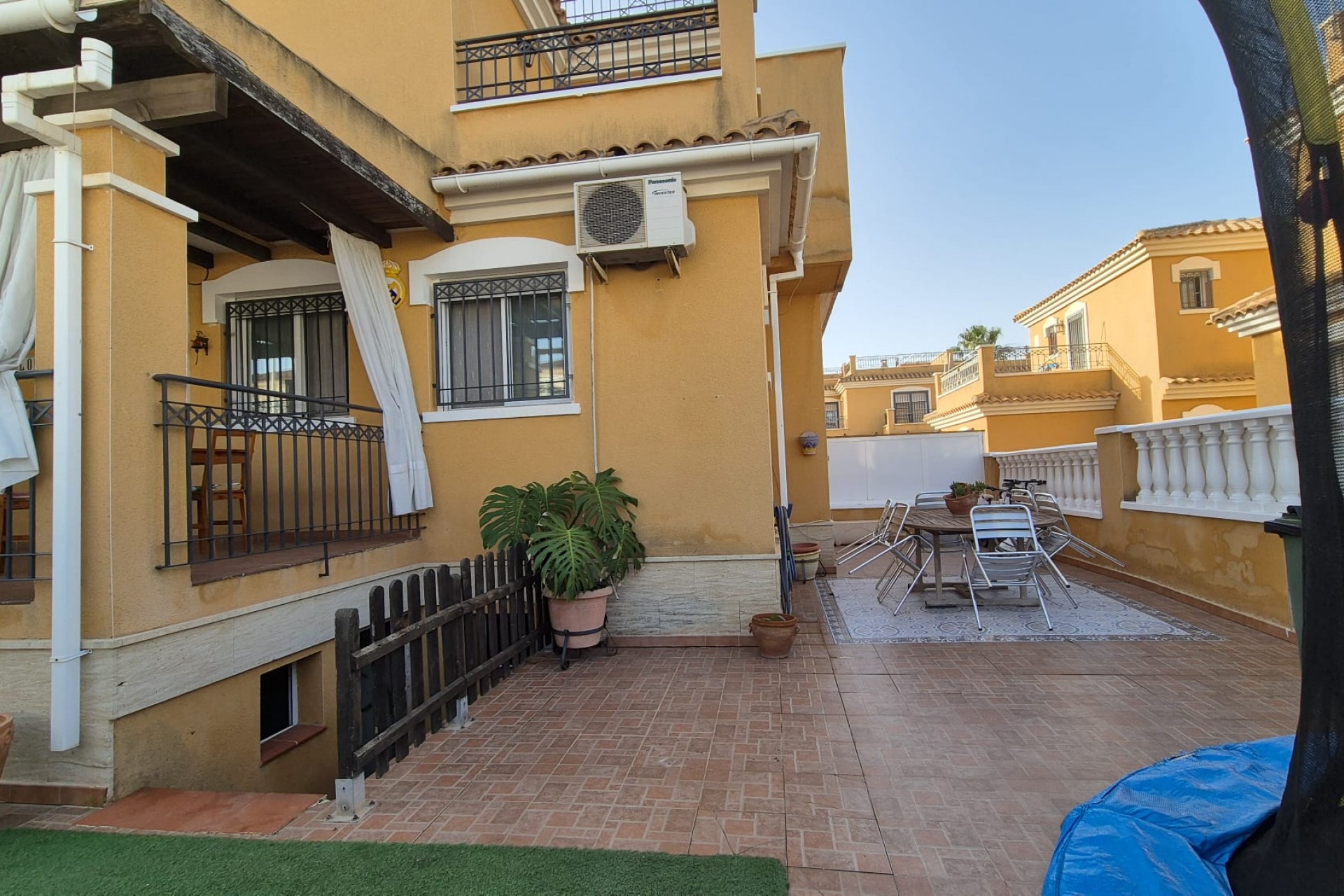 Resale - Chalet -
Torrevieja - Costa Blanca