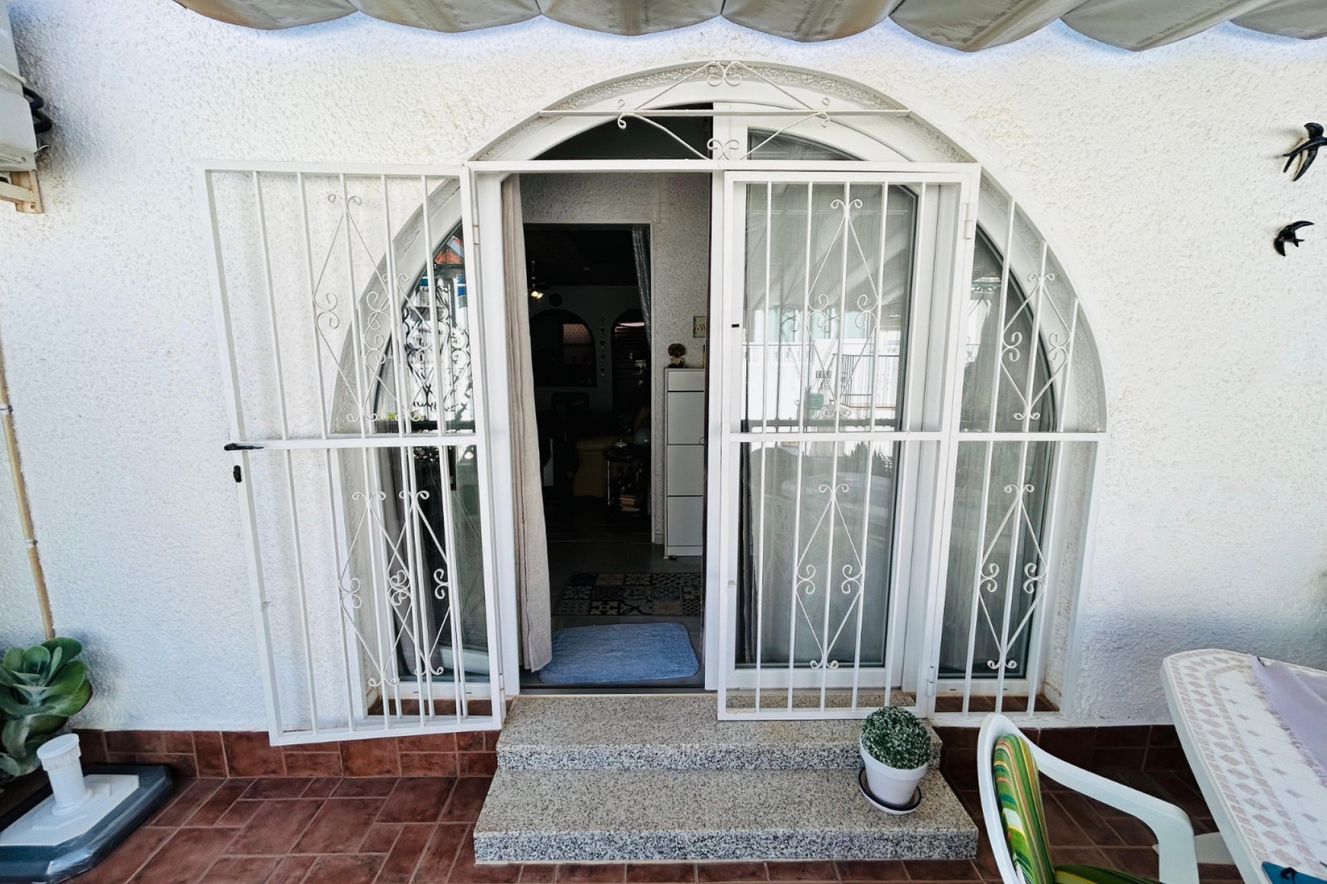 Resale - Chalet -
Torrevieja - Costa Blanca