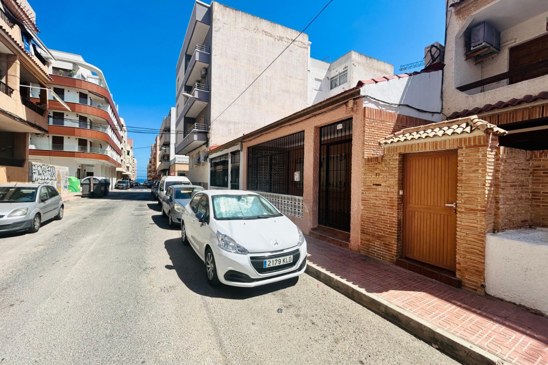 Resale - Chalet -
Torrevieja - Costa Blanca