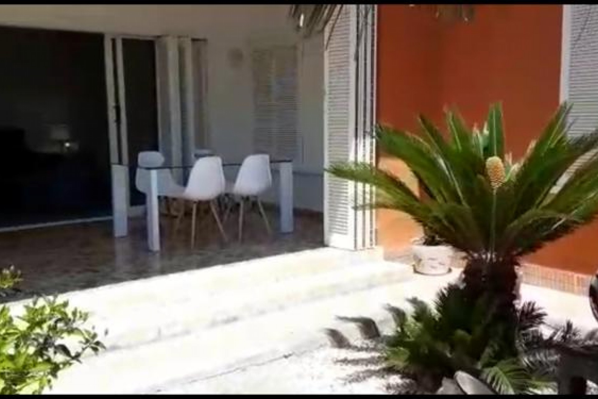 Resale - Chalet -
Torrevieja - Costa Blanca