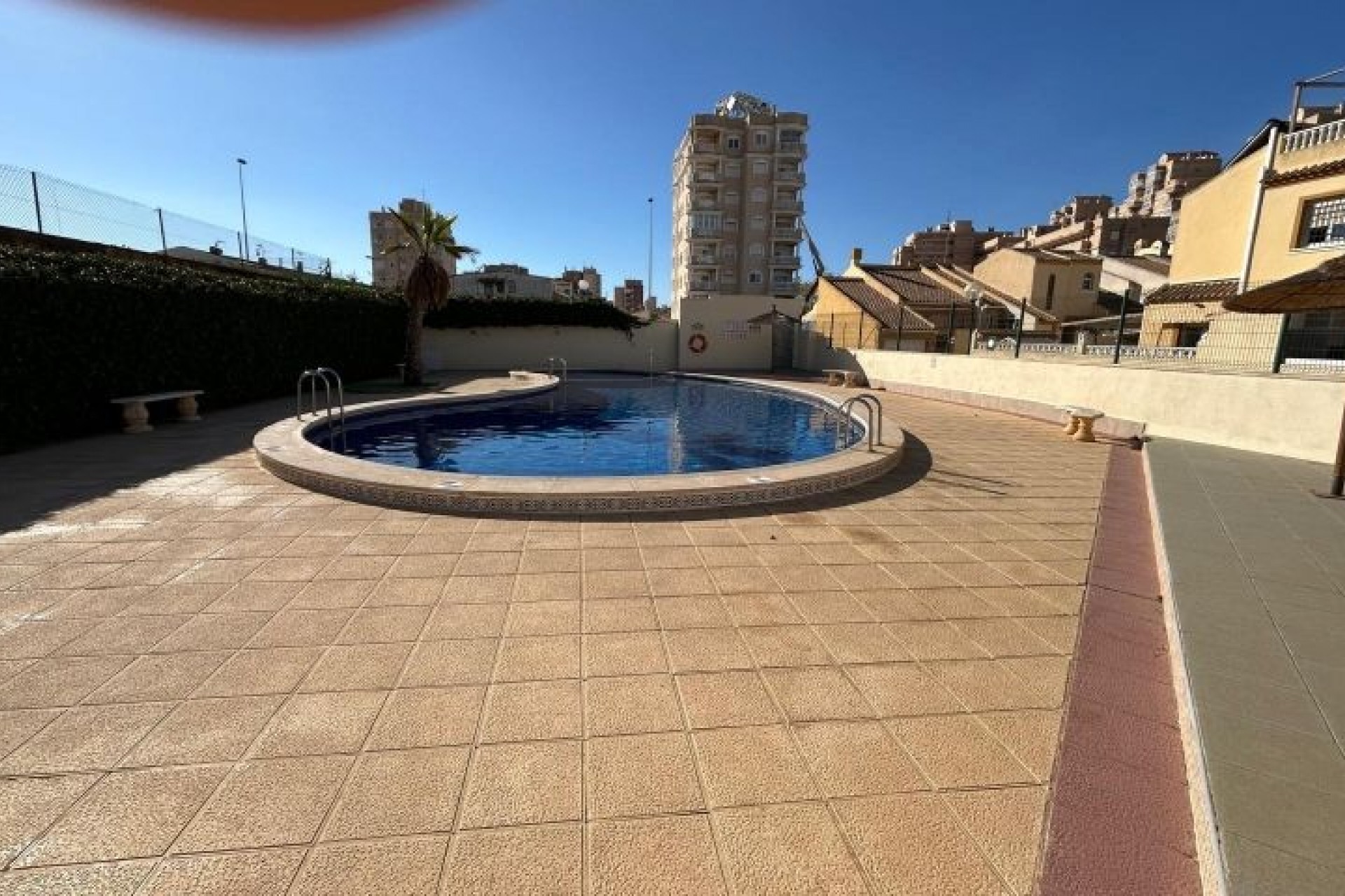 Resale - Chalet -
Torrevieja - Costa Blanca