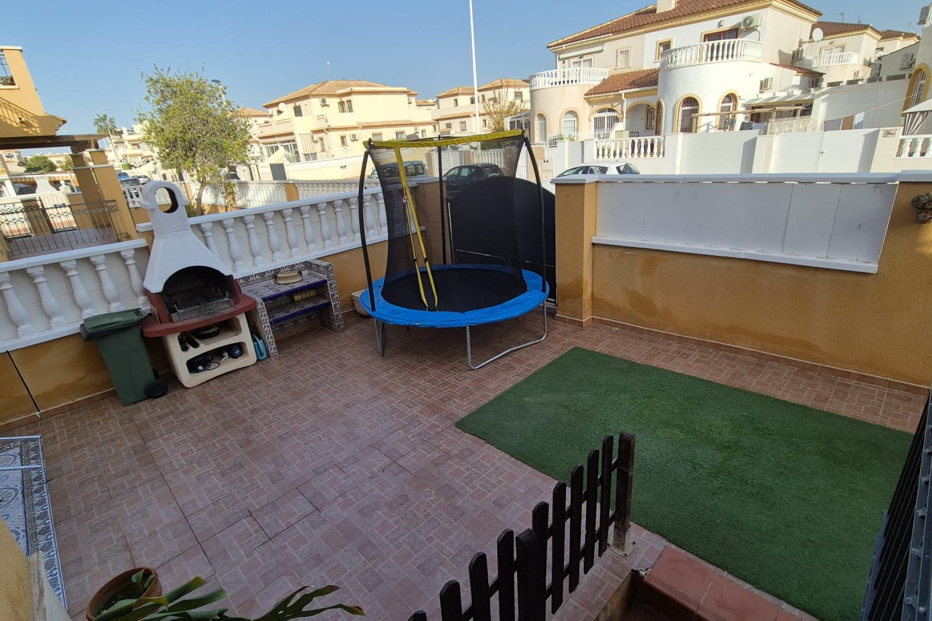 Resale - Chalet -
Torrevieja - Costa Blanca