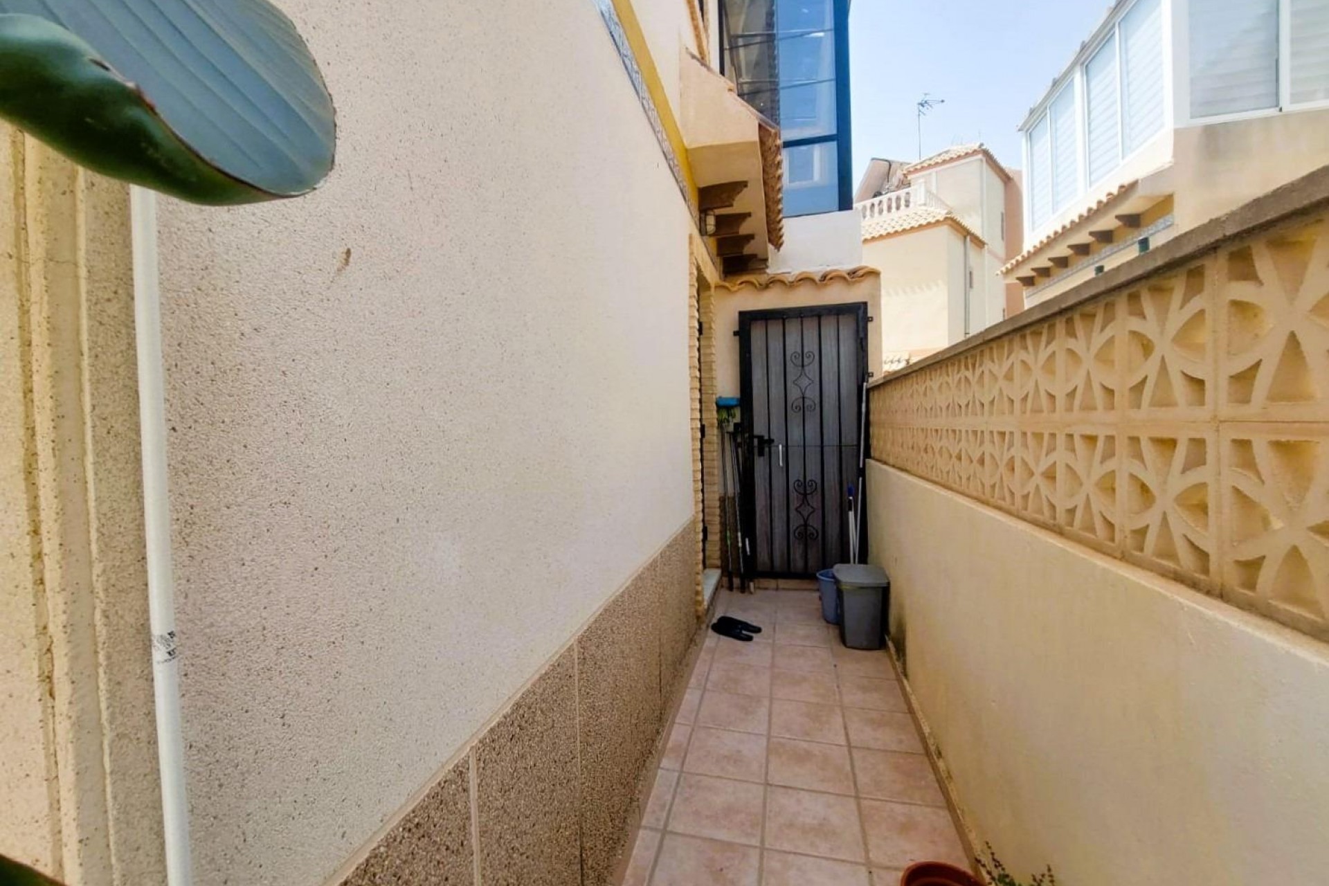 Resale - Chalet -
Torrevieja - Costa Blanca