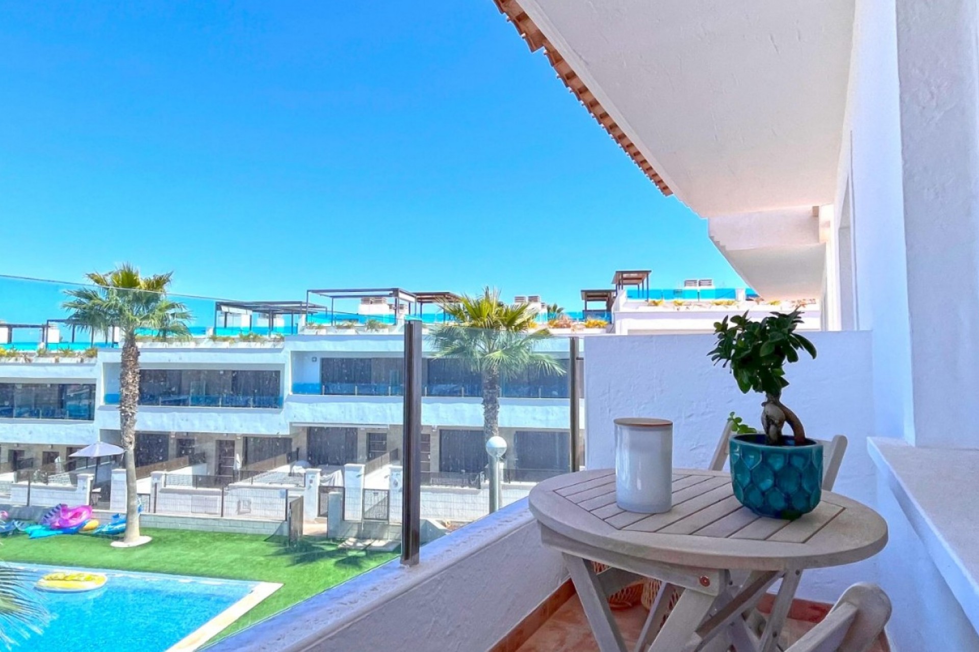 Resale - Chalet -
Torrevieja - Costa Blanca