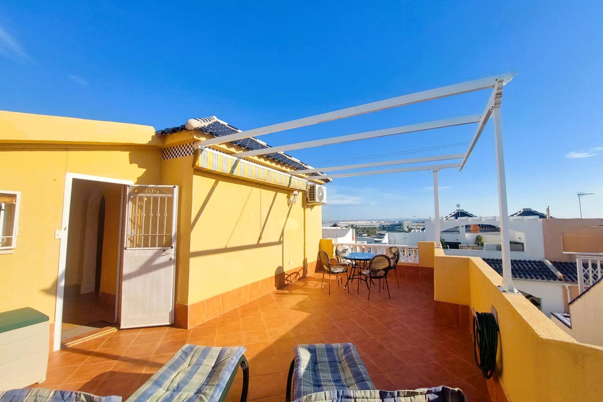 Resale - Chalet -
Torrevieja - Costa Blanca