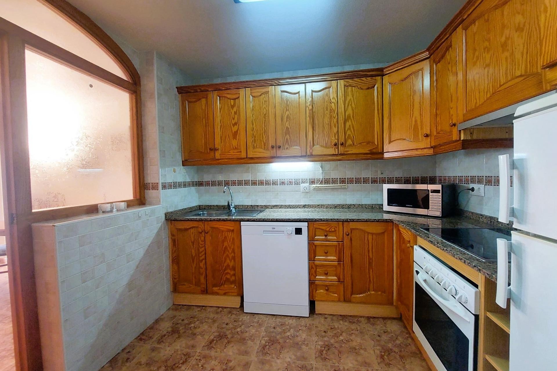 Resale - Chalet -
Torrevieja - Costa Blanca