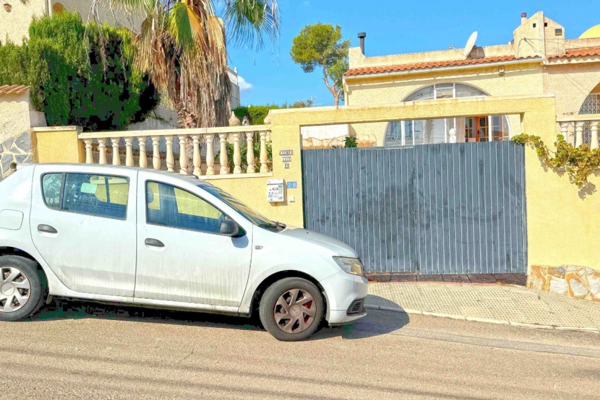 Resale - Chalet -
Torrevieja - Costa Blanca