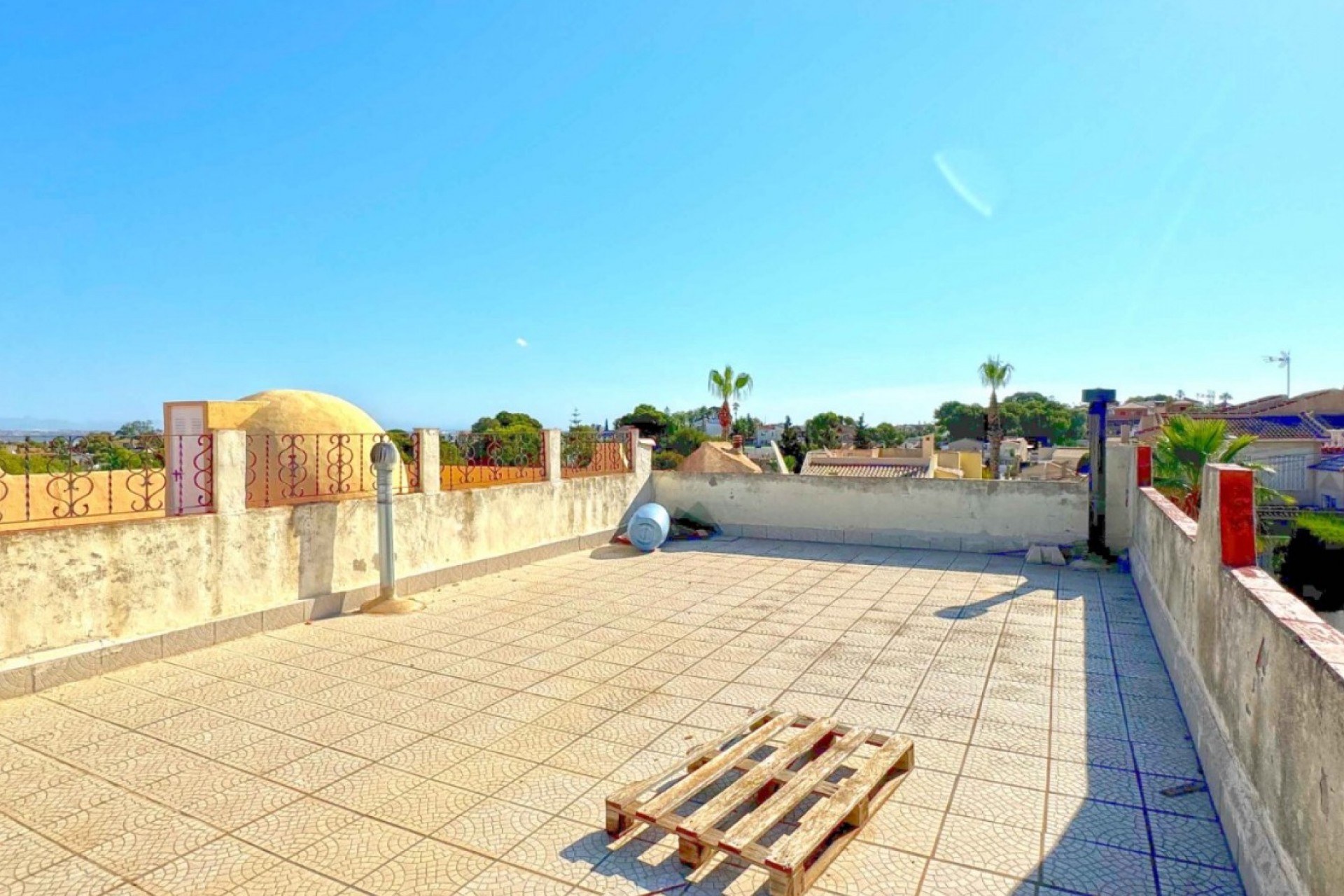 Resale - Chalet -
Torrevieja - Costa Blanca