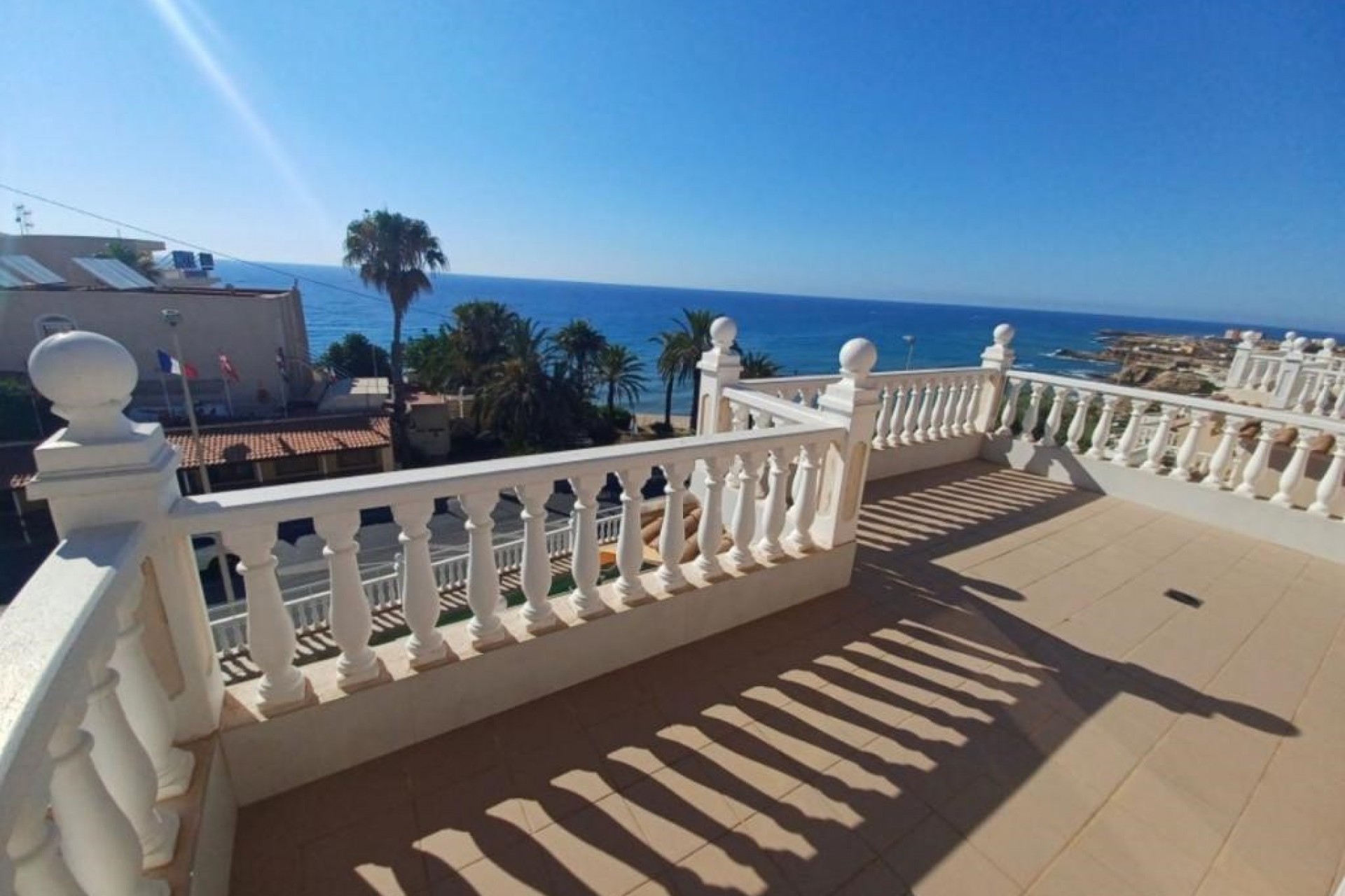 Resale - Chalet -
Torrevieja - Costa Blanca