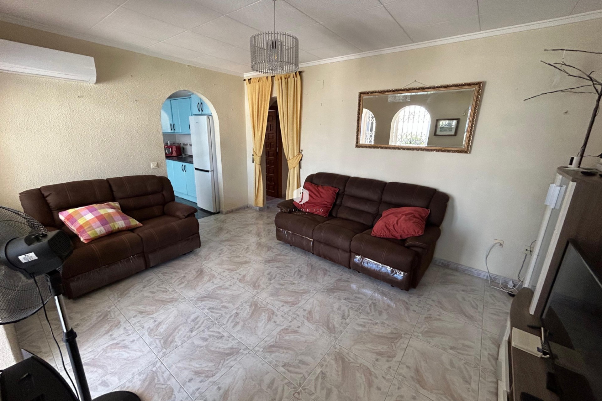 Resale - Chalet -
Torrevieja - Costa Blanca