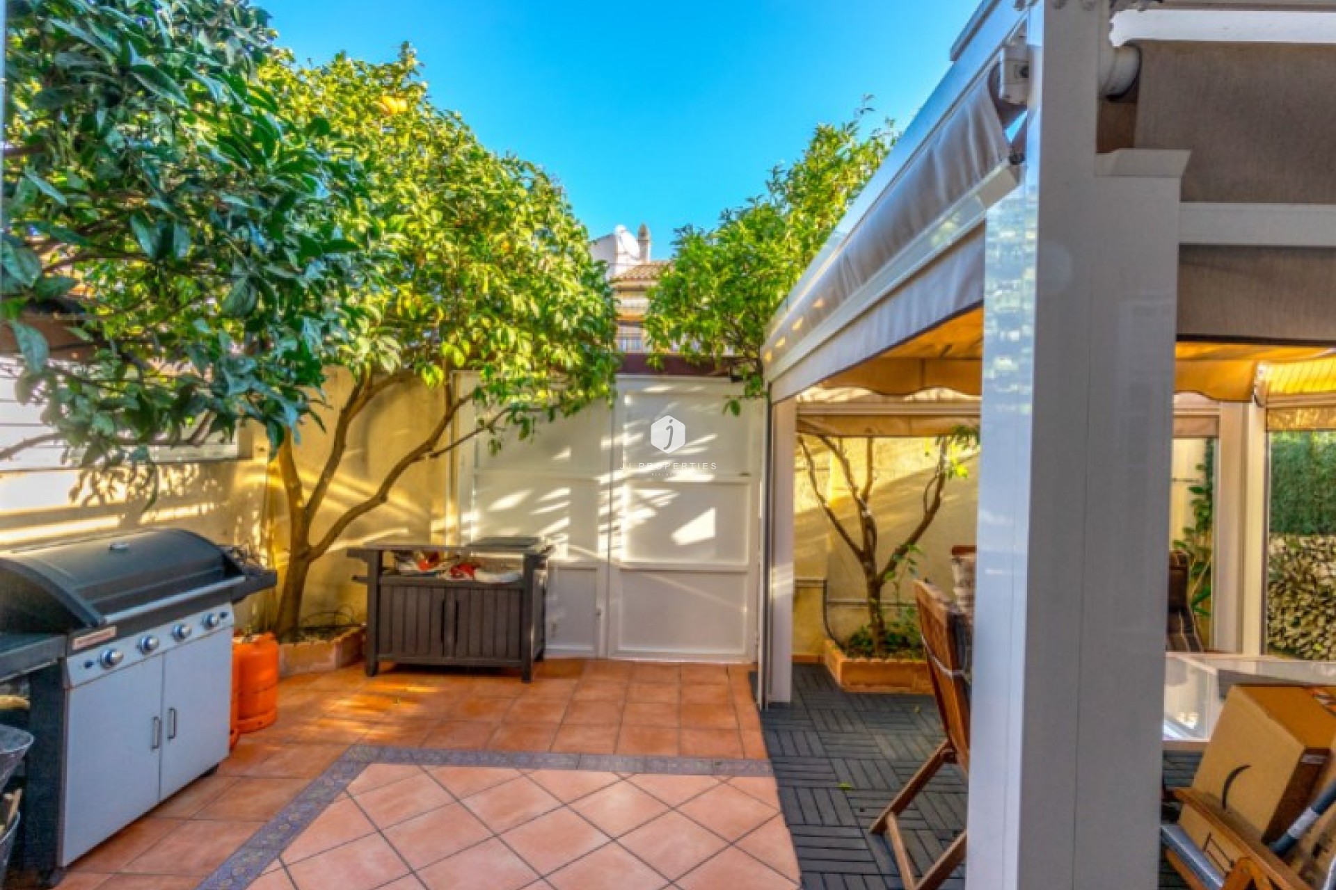 Resale - Chalet -
Torrevieja - Costa Blanca