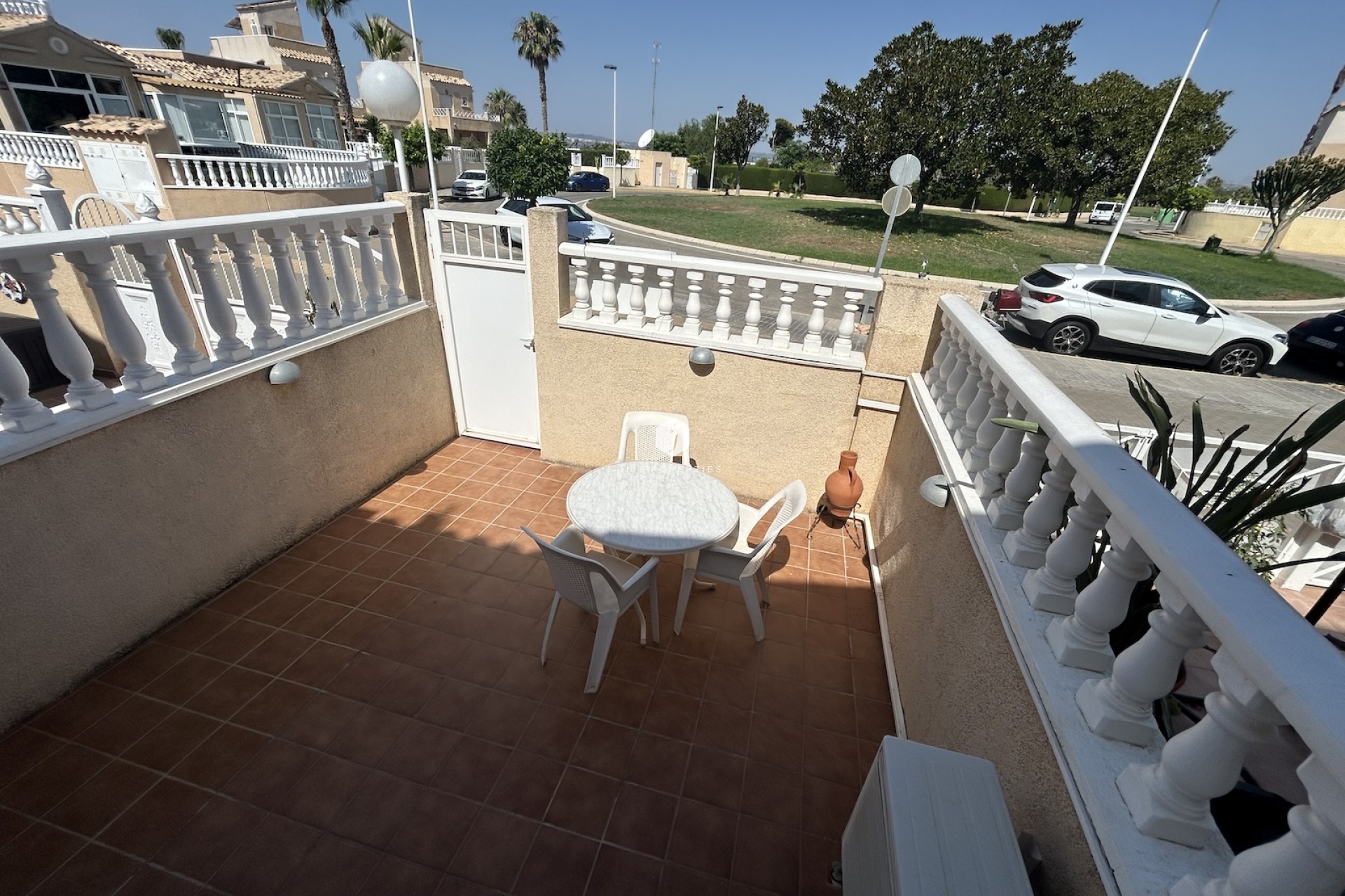 Resale - Chalet -
Torrevieja - Costa Blanca