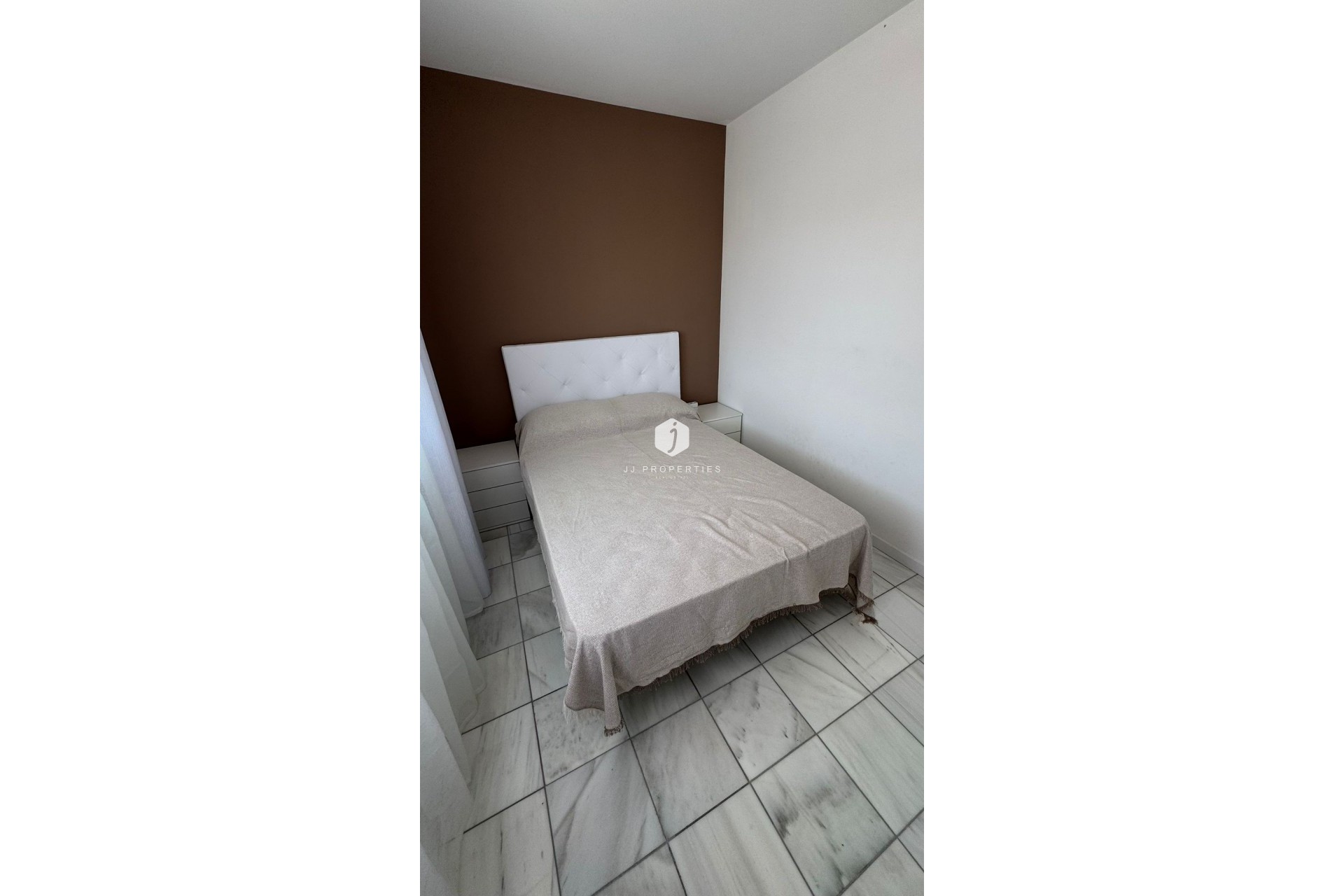 Resale - Chalet -
Torrevieja - Costa Blanca