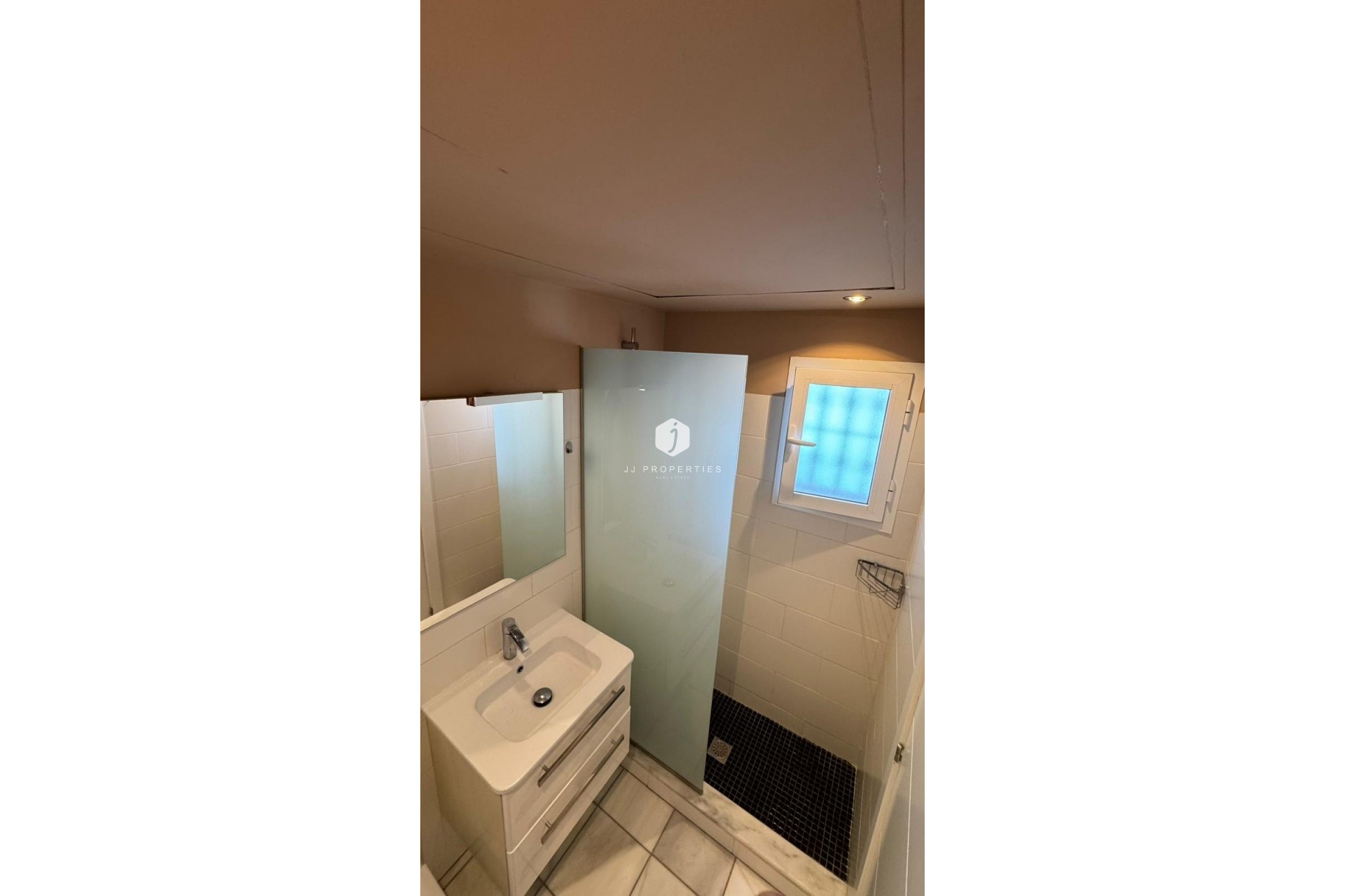 Resale - Chalet -
Torrevieja - Costa Blanca