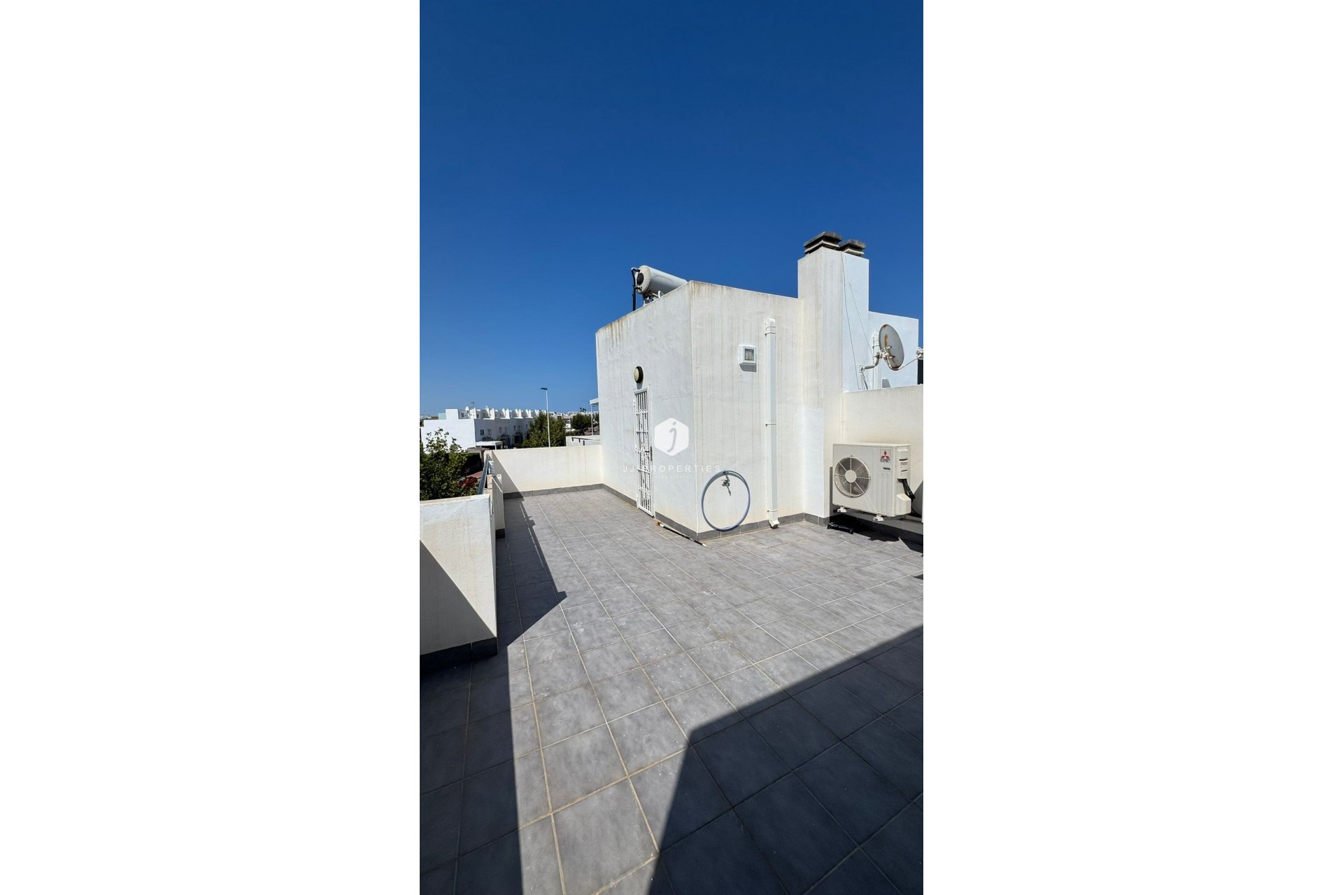 Resale - Chalet -
Torrevieja - Costa Blanca