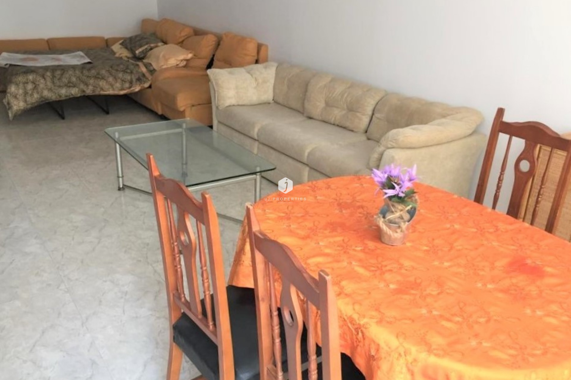 Resale - Chalet -
Torrevieja - Costa Blanca