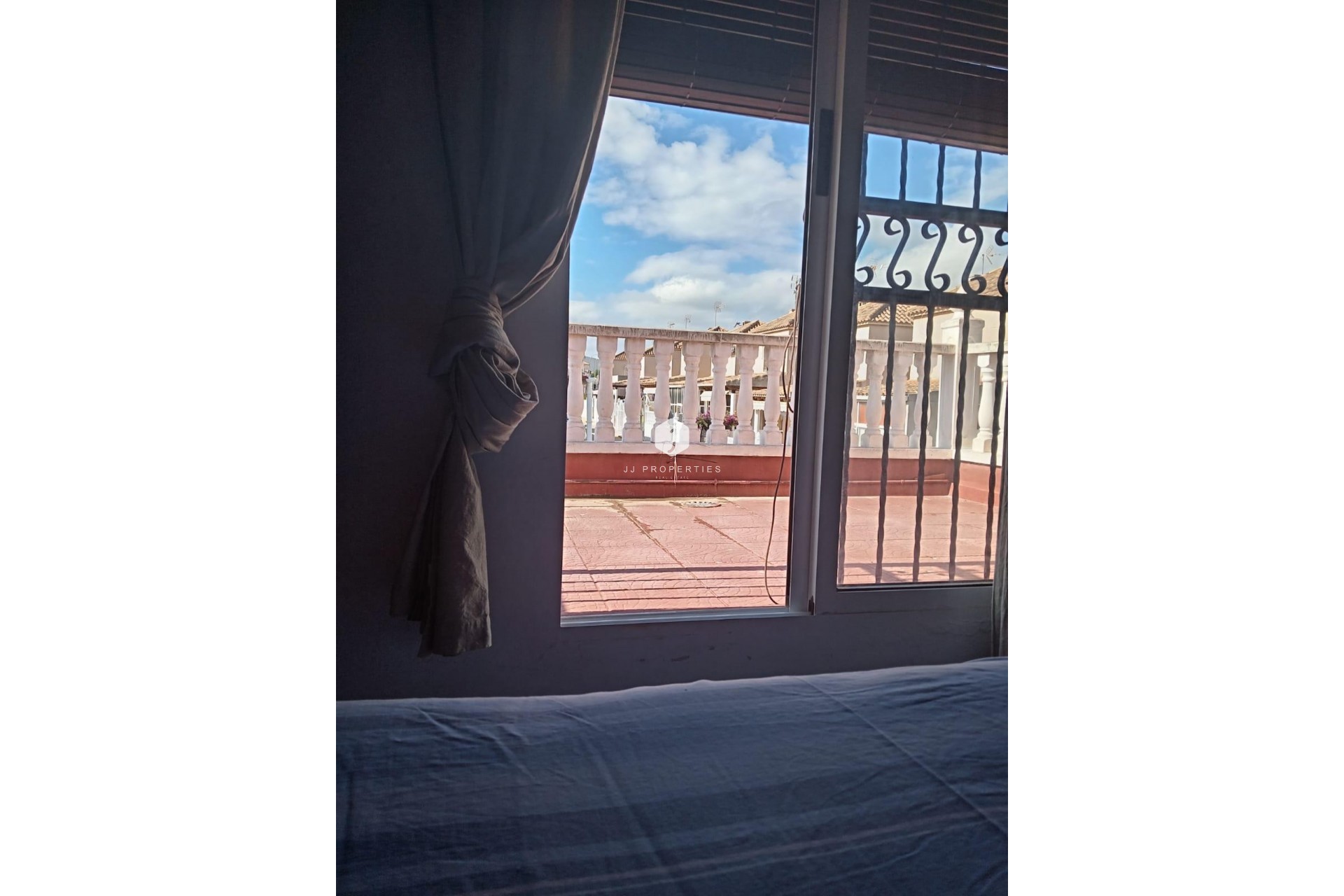 Resale - Chalet -
Torrevieja - Costa Blanca