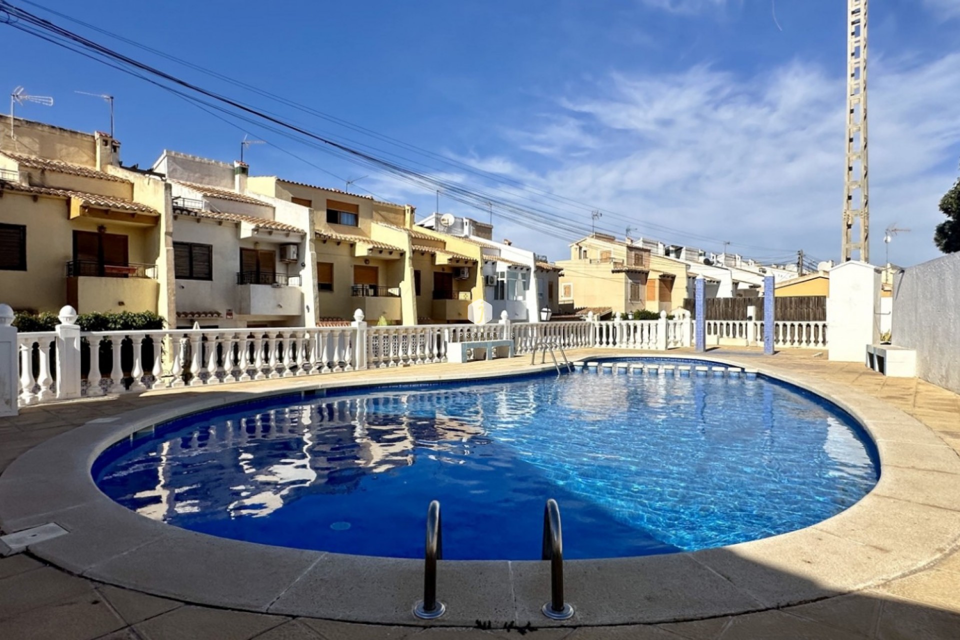 Resale - Chalet -
Torrevieja - Costa Blanca