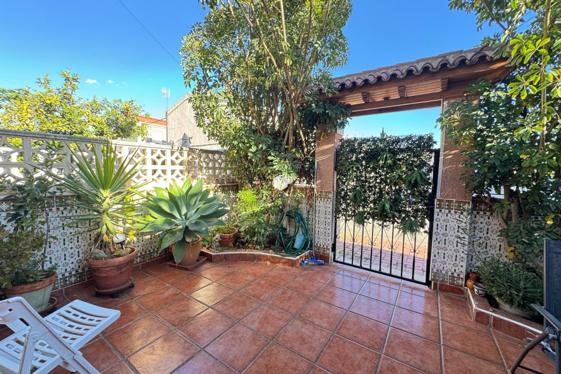 Resale - Chalet -
Torrevieja - Costa Blanca