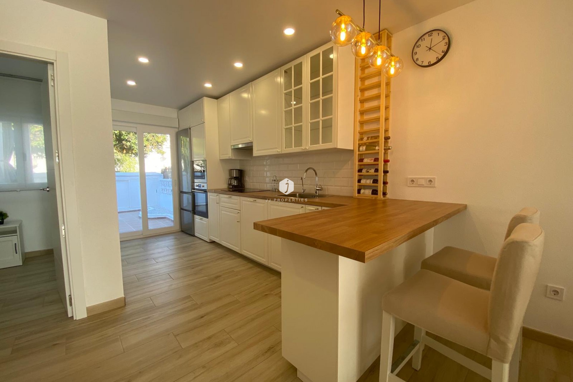 Resale - Chalet -
Torrevieja - Costa Blanca