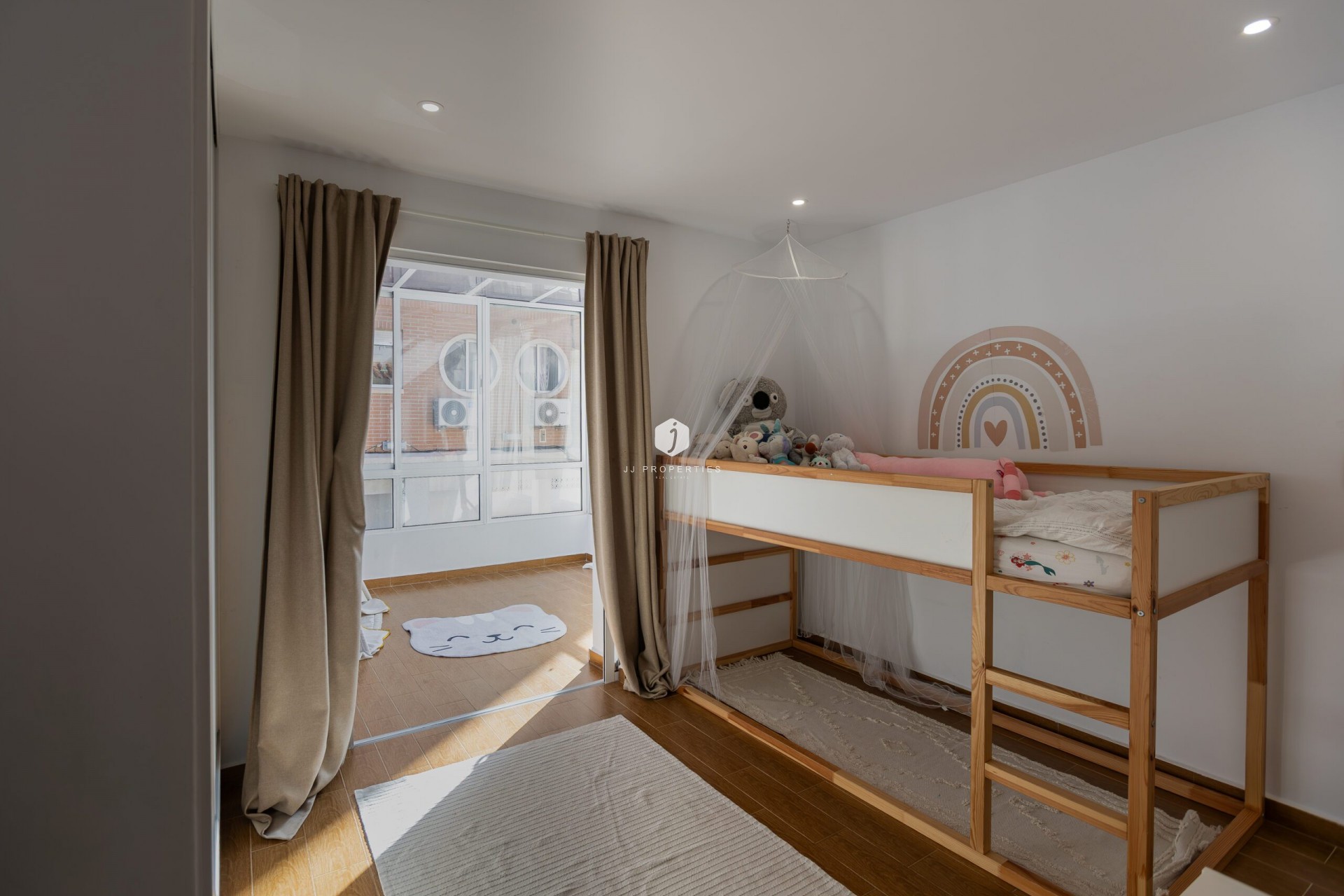 Resale - Chalet -
Torrevieja - Costa Blanca