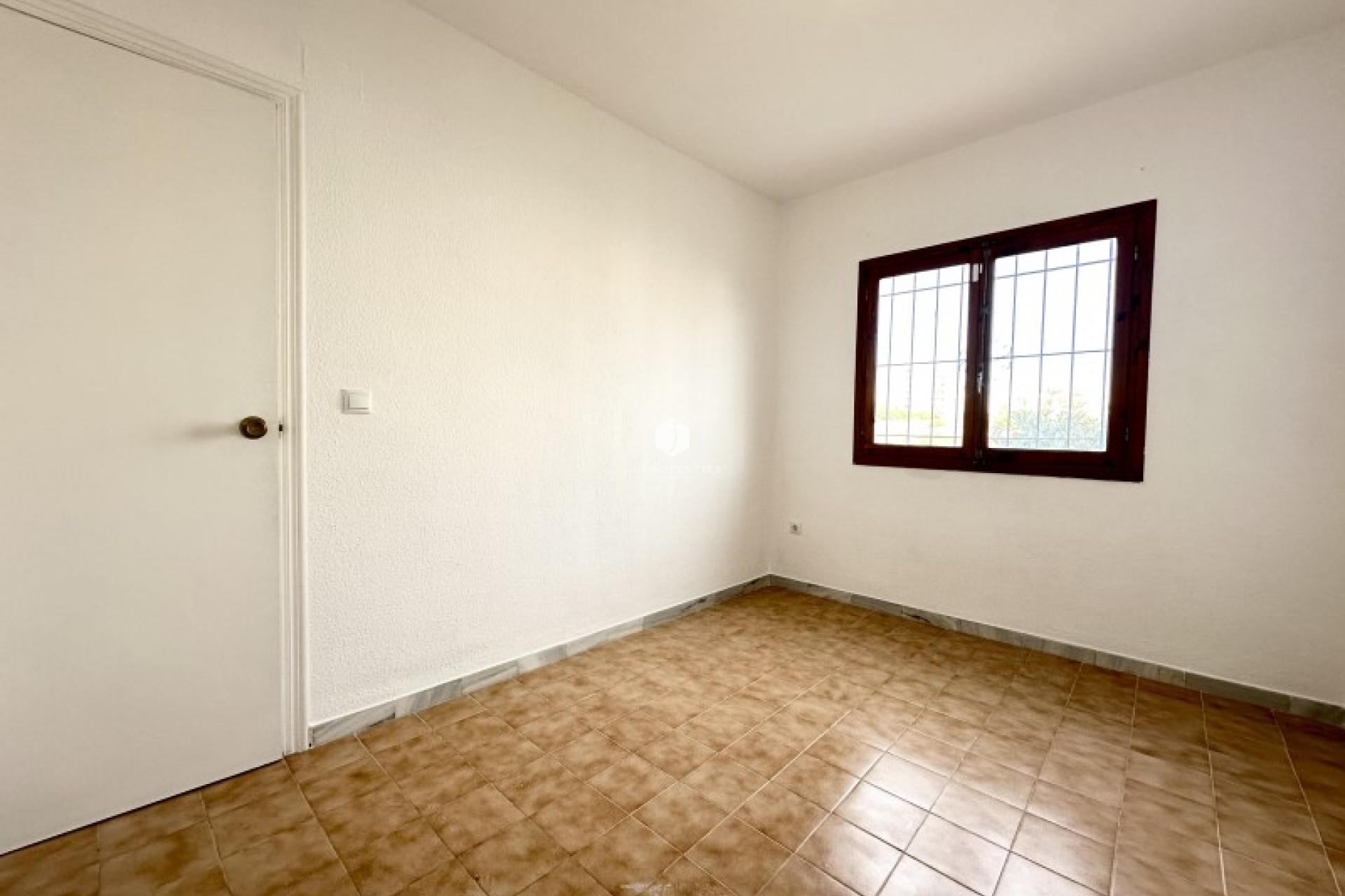 Resale - Chalet -
Torrevieja - Costa Blanca