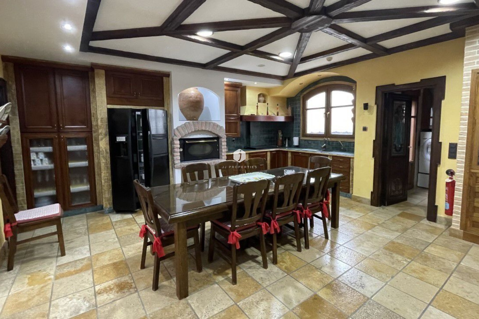 Resale - Chalet -
Torrevieja - Costa Blanca