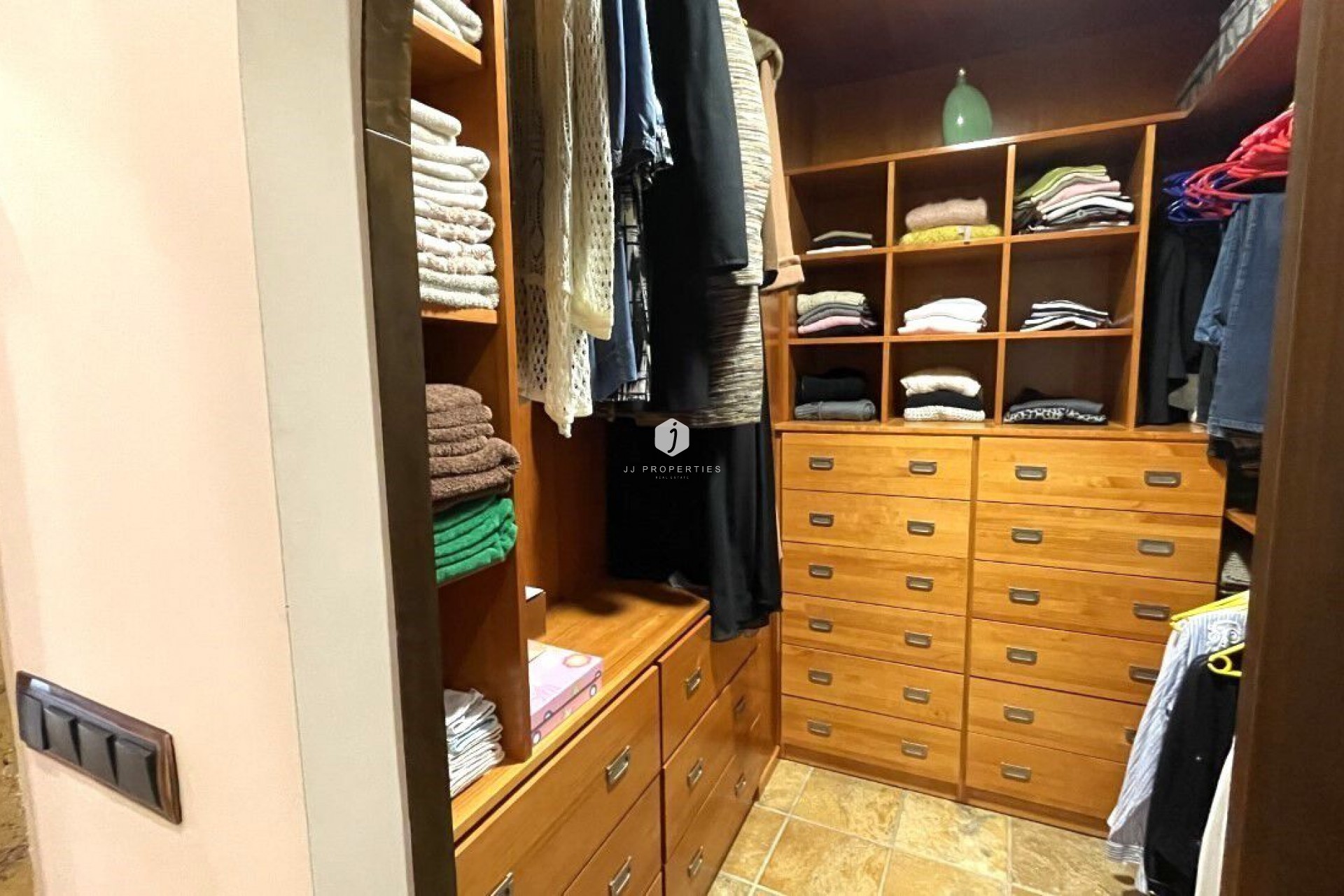 Resale - Chalet -
Torrevieja - Costa Blanca