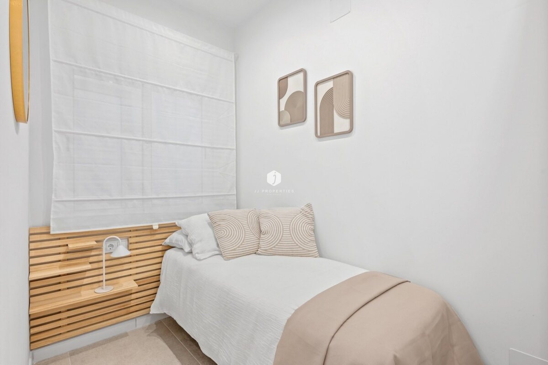 Resale - Chalet -
Torrevieja - Costa Blanca