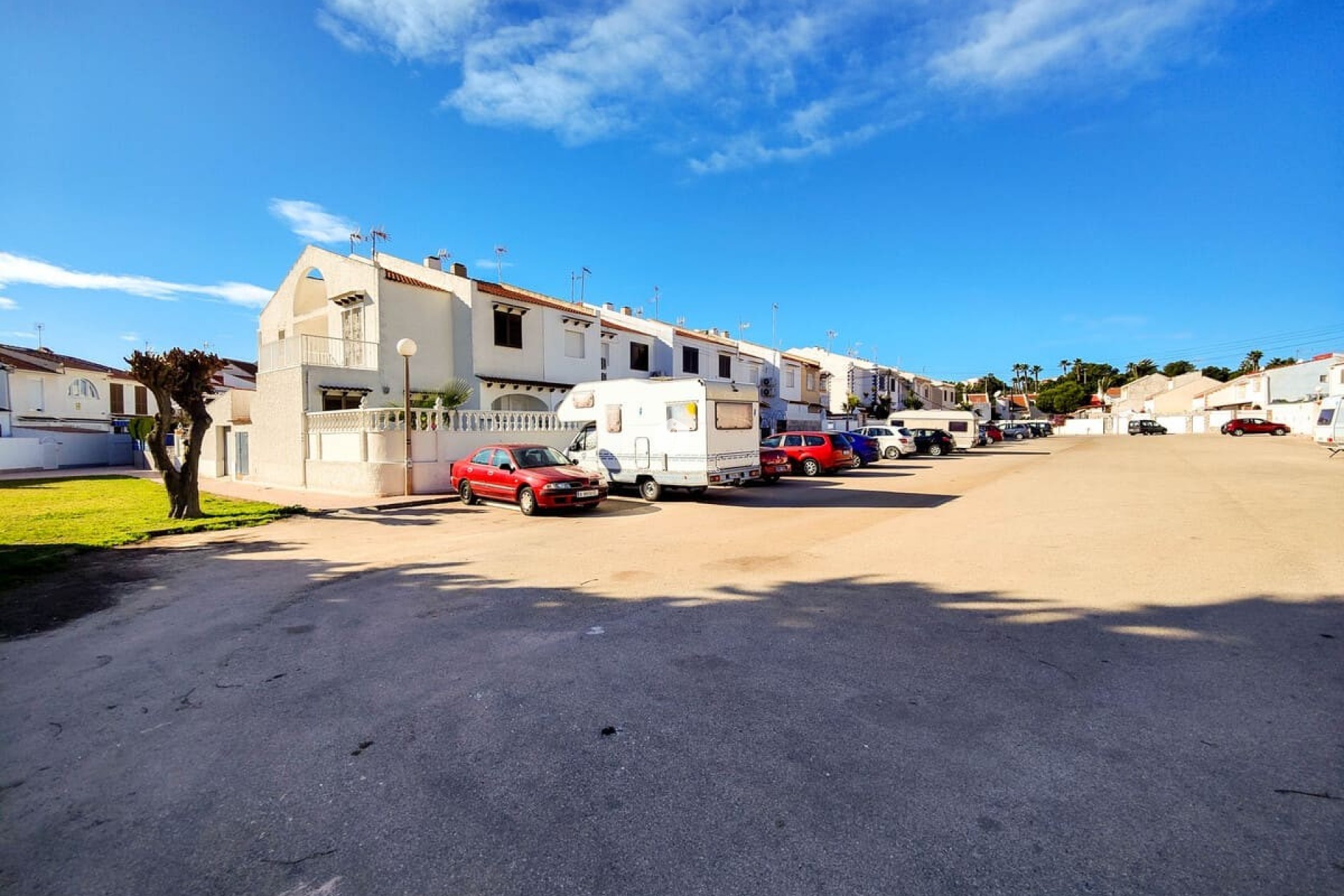 Resale - Chalet -
Torrevieja - Costa Blanca