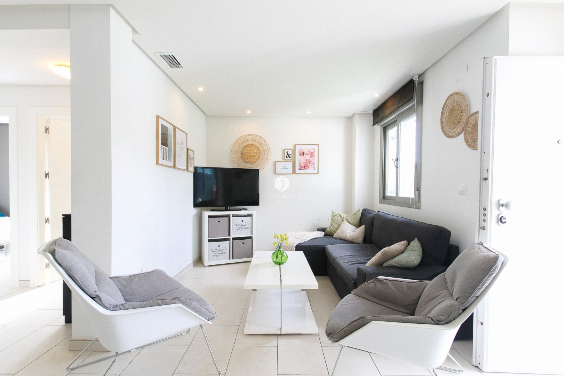 Resale - Chalet -
Torrevieja - Costa Blanca