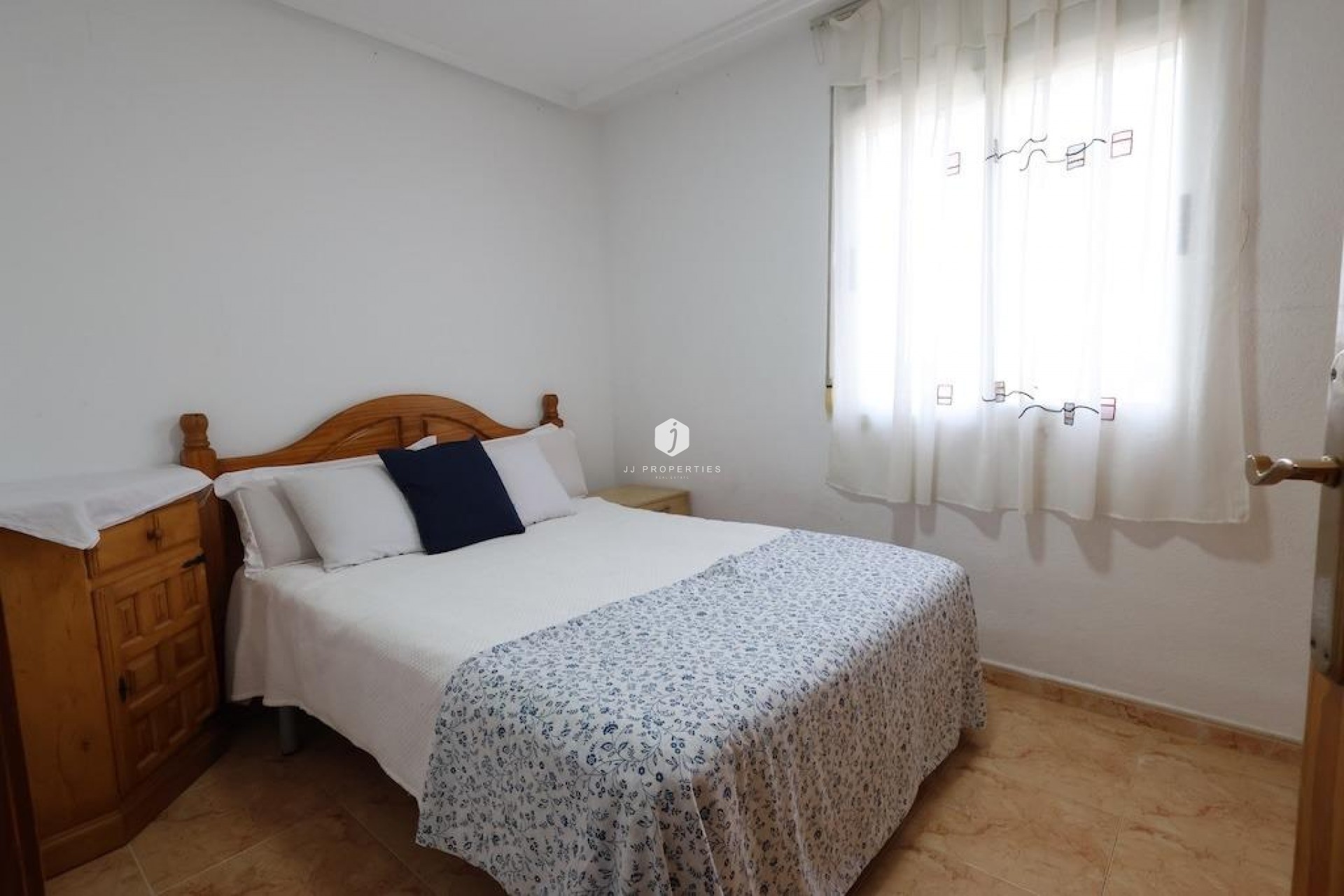 Resale - Chalet -
Torrevieja - Costa Blanca