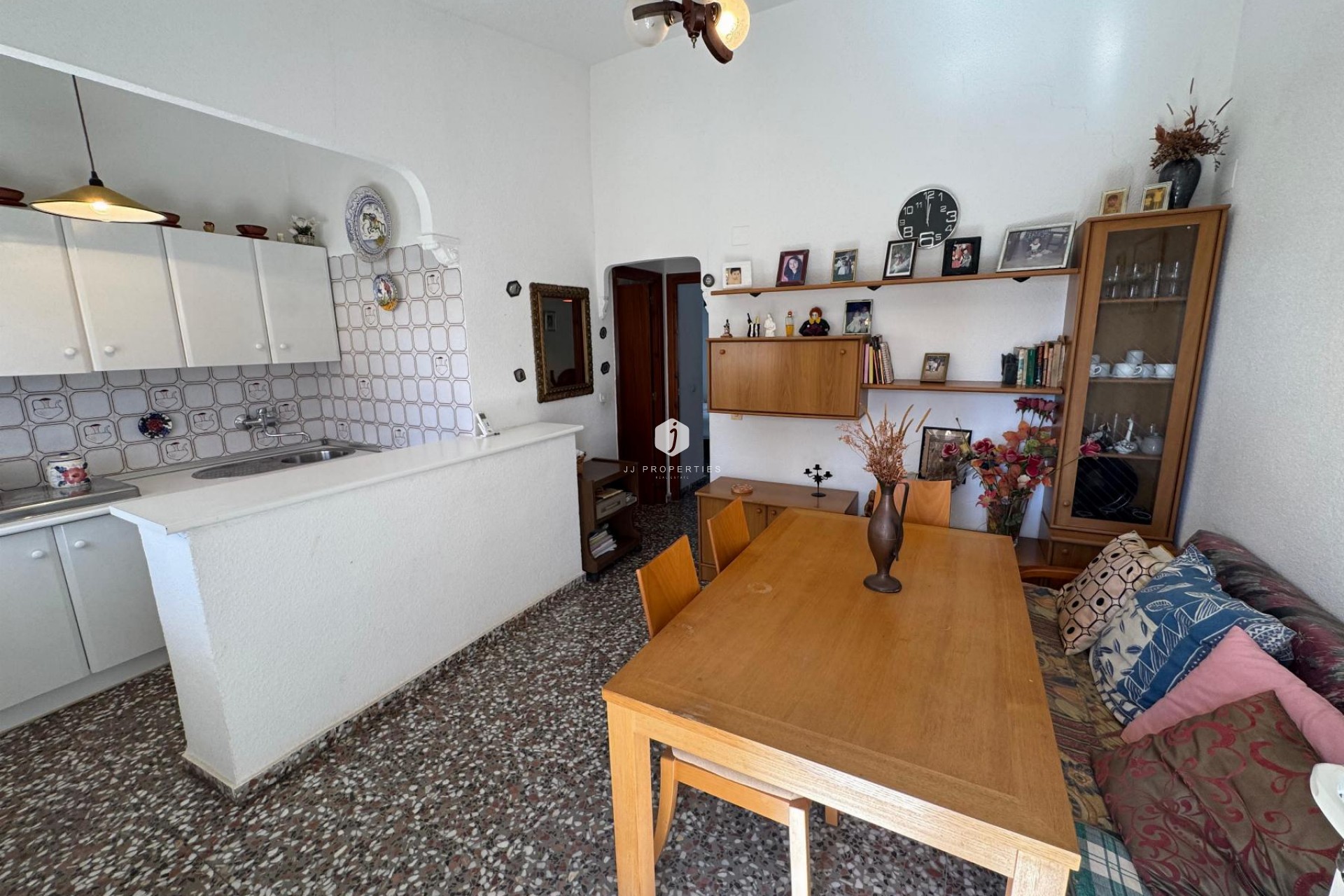 Resale - Chalet -
Torrevieja - Costa Blanca
