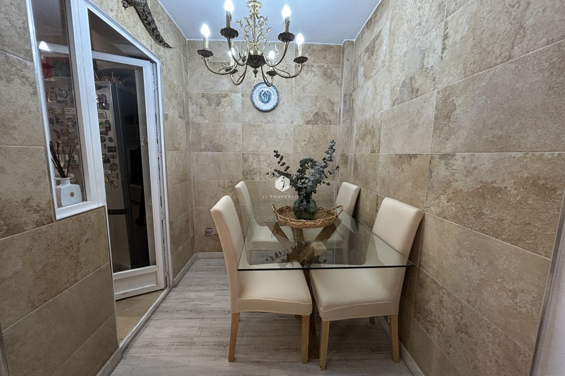 Resale - Chalet -
Torrevieja - Costa Blanca