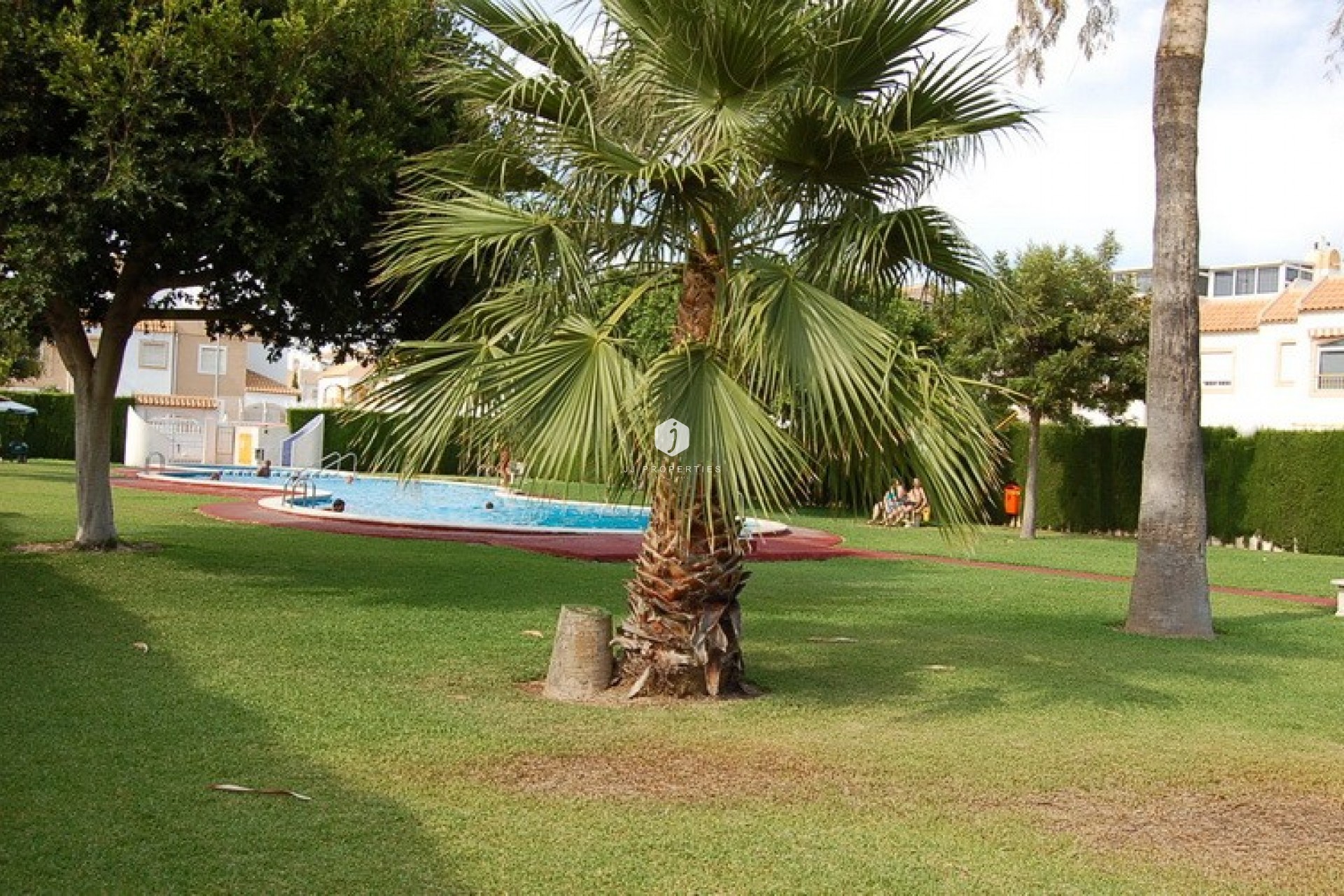 Resale - Chalet -
Torrevieja - Costa Blanca