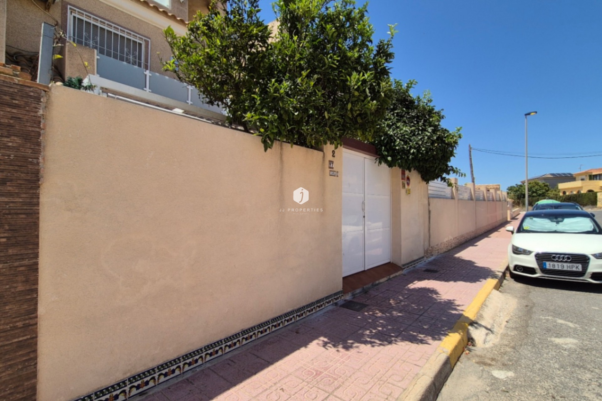 Resale - Chalet -
Torrevieja - Costa Blanca