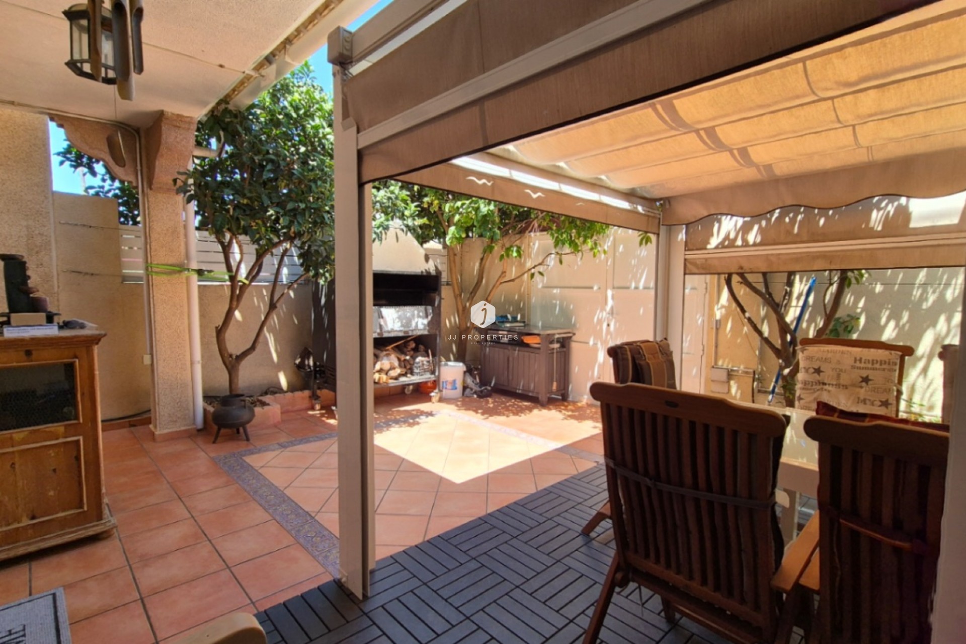 Resale - Chalet -
Torrevieja - Costa Blanca