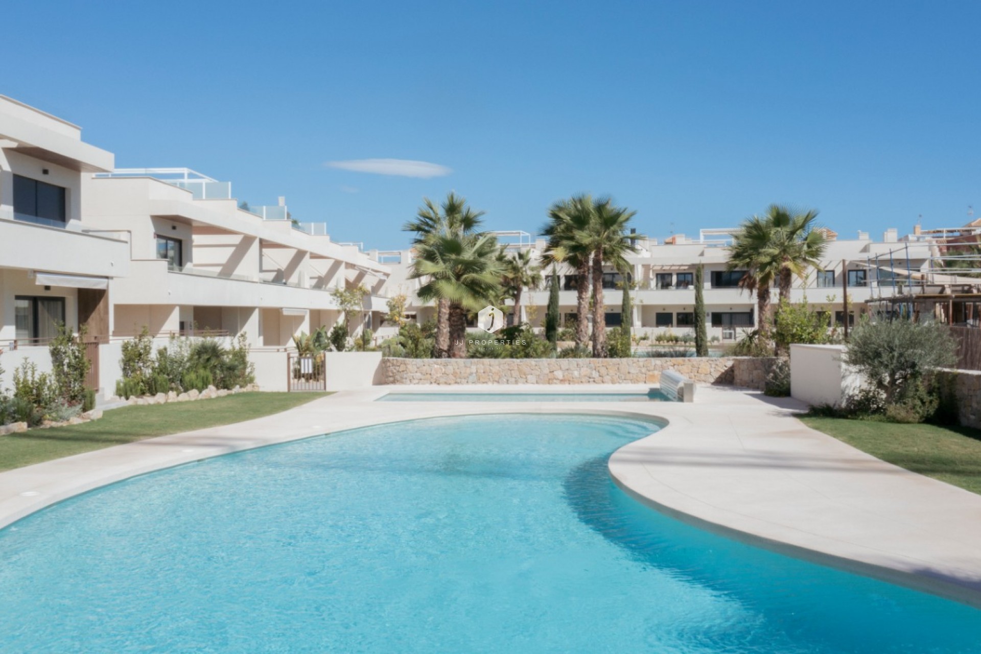 Resale - Chalet -
Torrevieja - Costa Blanca