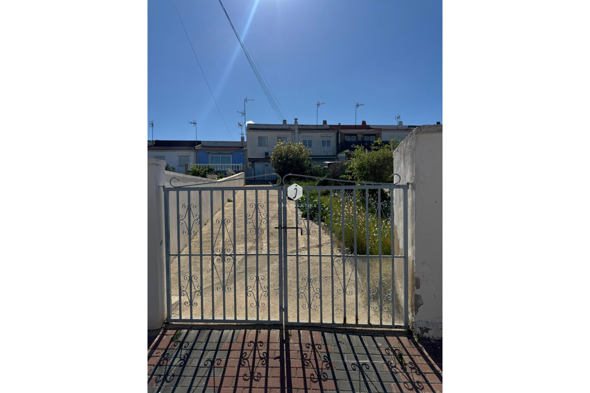 Resale - Chalet -
Torrevieja - Costa Blanca