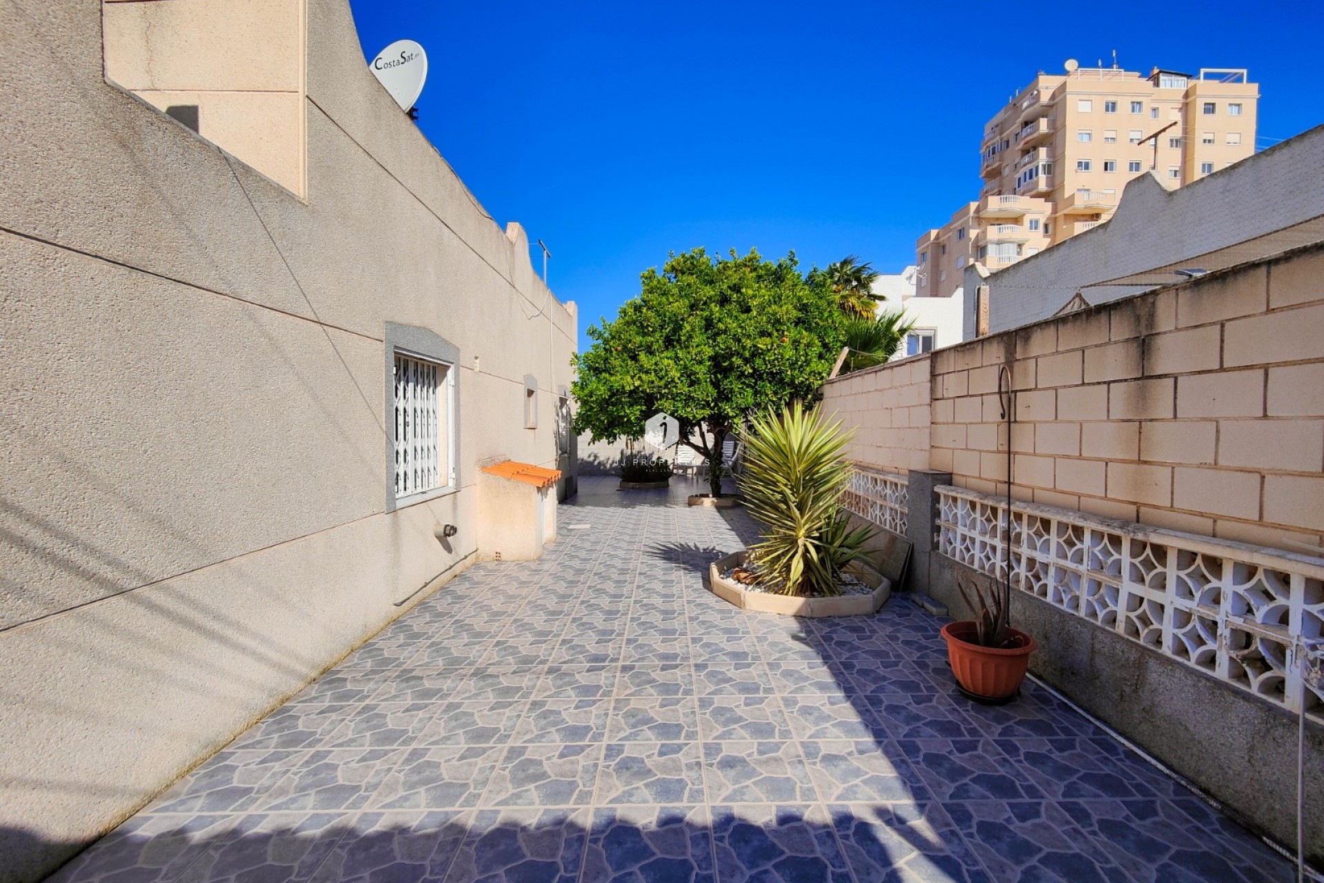 Resale - Chalet -
Torrevieja - Costa Blanca