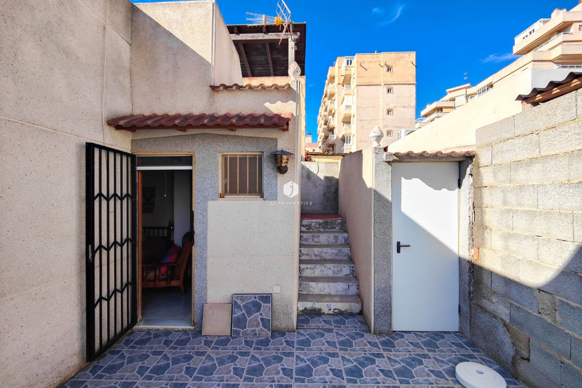 Resale - Chalet -
Torrevieja - Costa Blanca