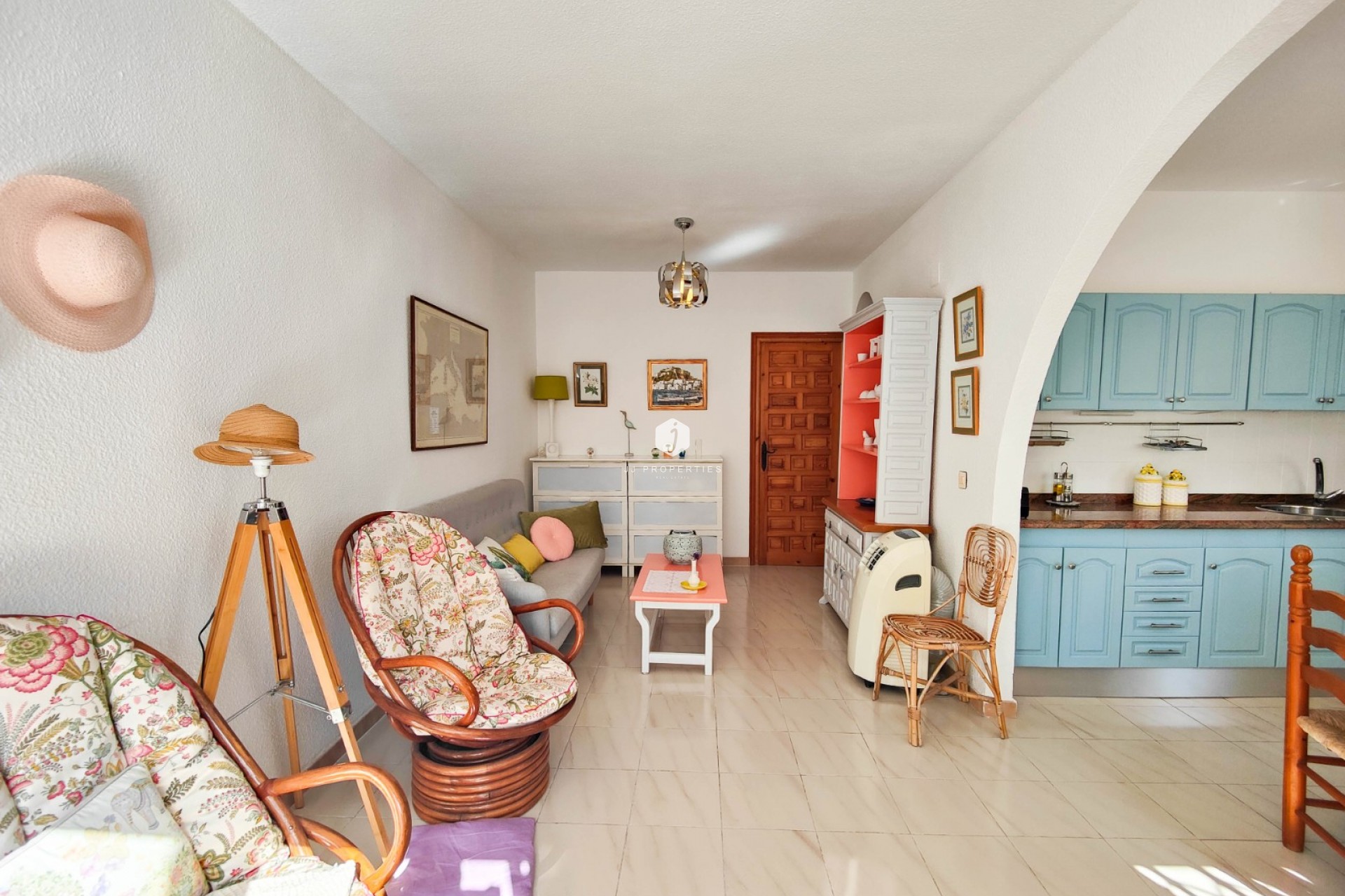 Resale - Chalet -
Torrevieja - Costa Blanca
