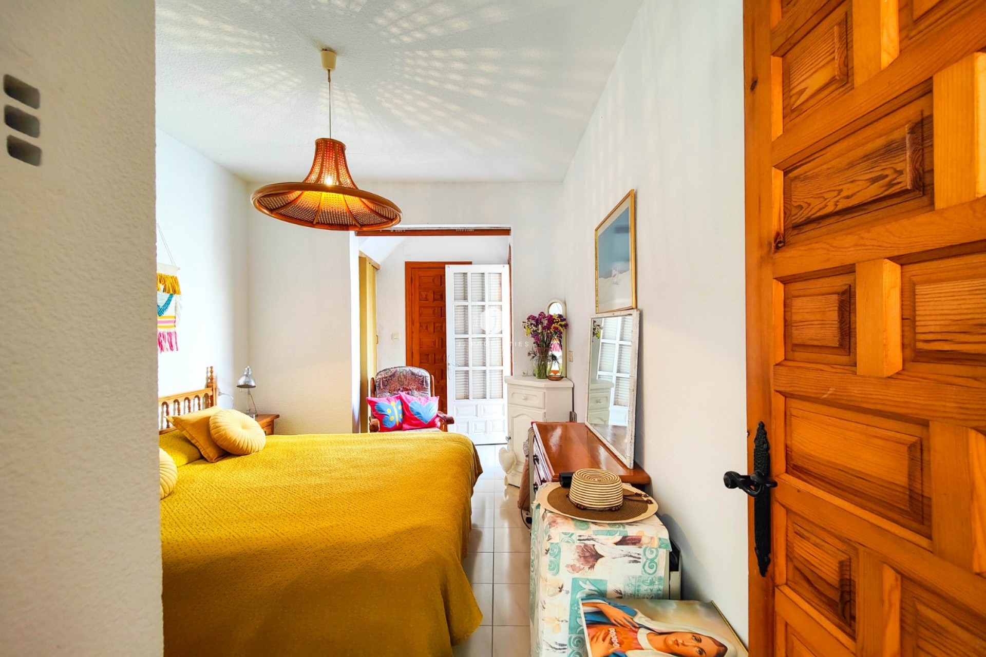 Resale - Chalet -
Torrevieja - Costa Blanca