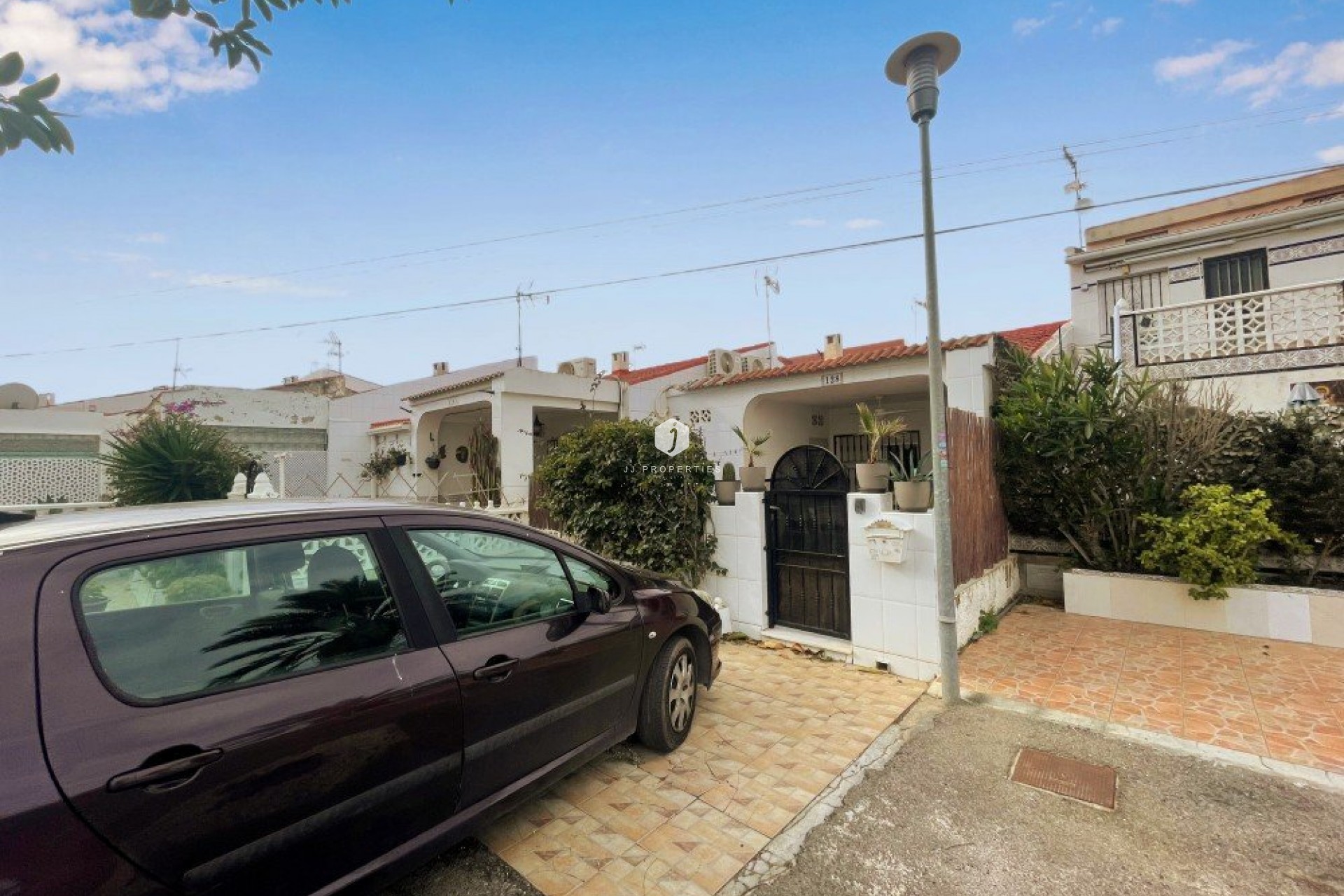 Resale - Chalet -
Torrevieja - Costa Blanca