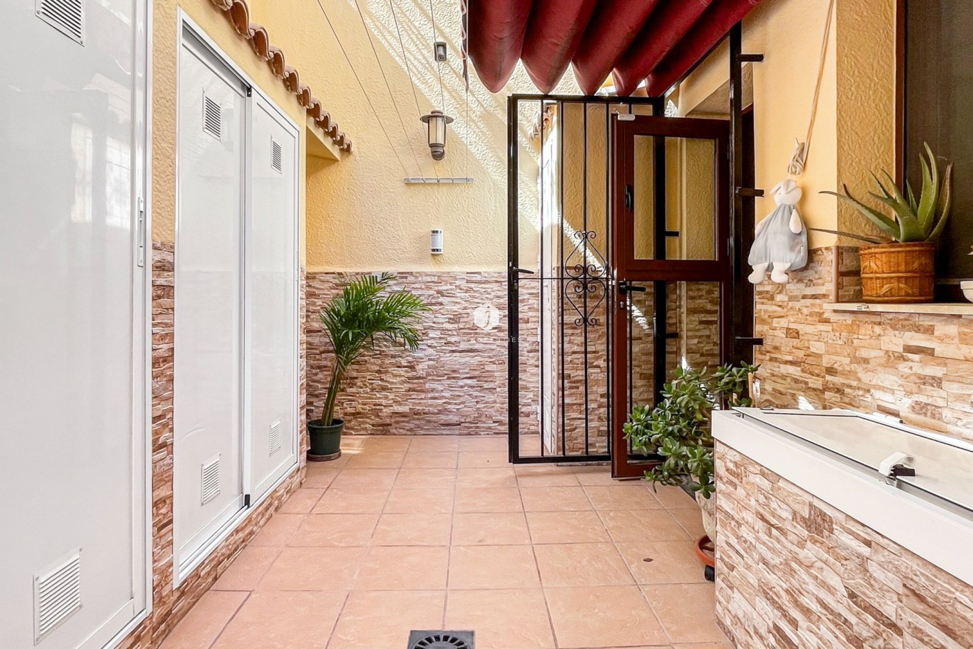 Resale - Chalet -
Torrevieja - Costa Blanca