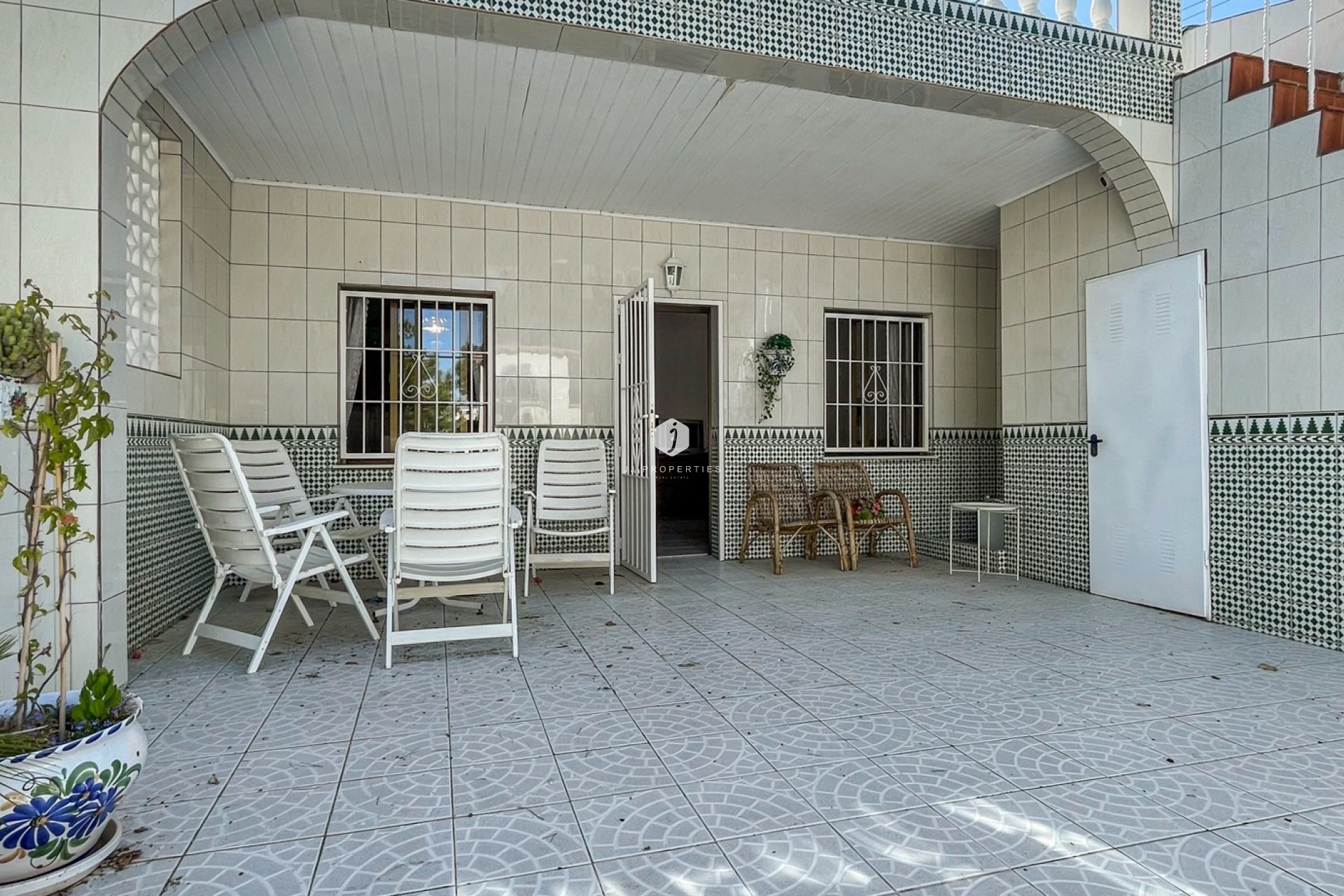 Resale - Chalet -
Torrevieja - Costa Blanca