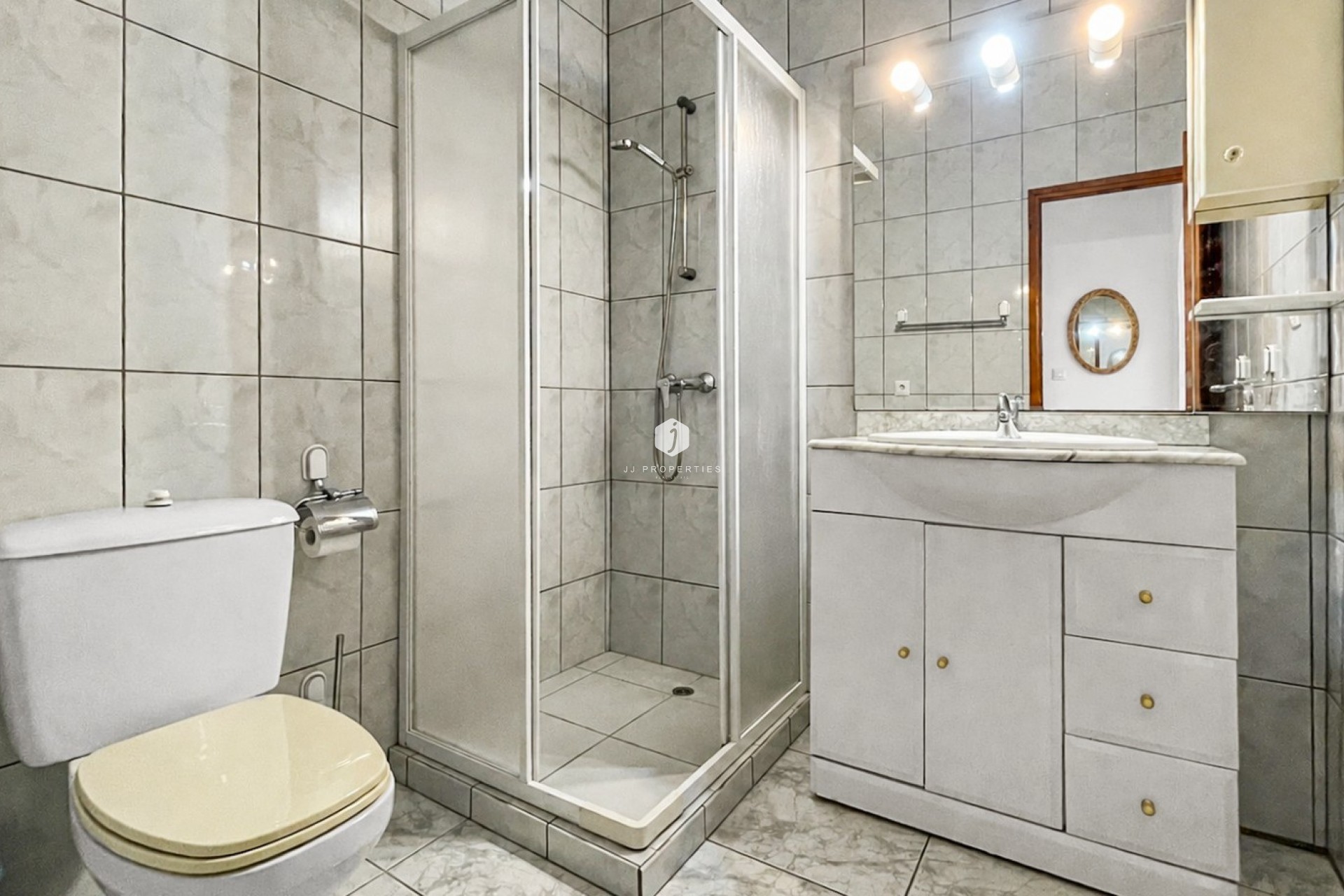Resale - Chalet -
Torrevieja - Costa Blanca