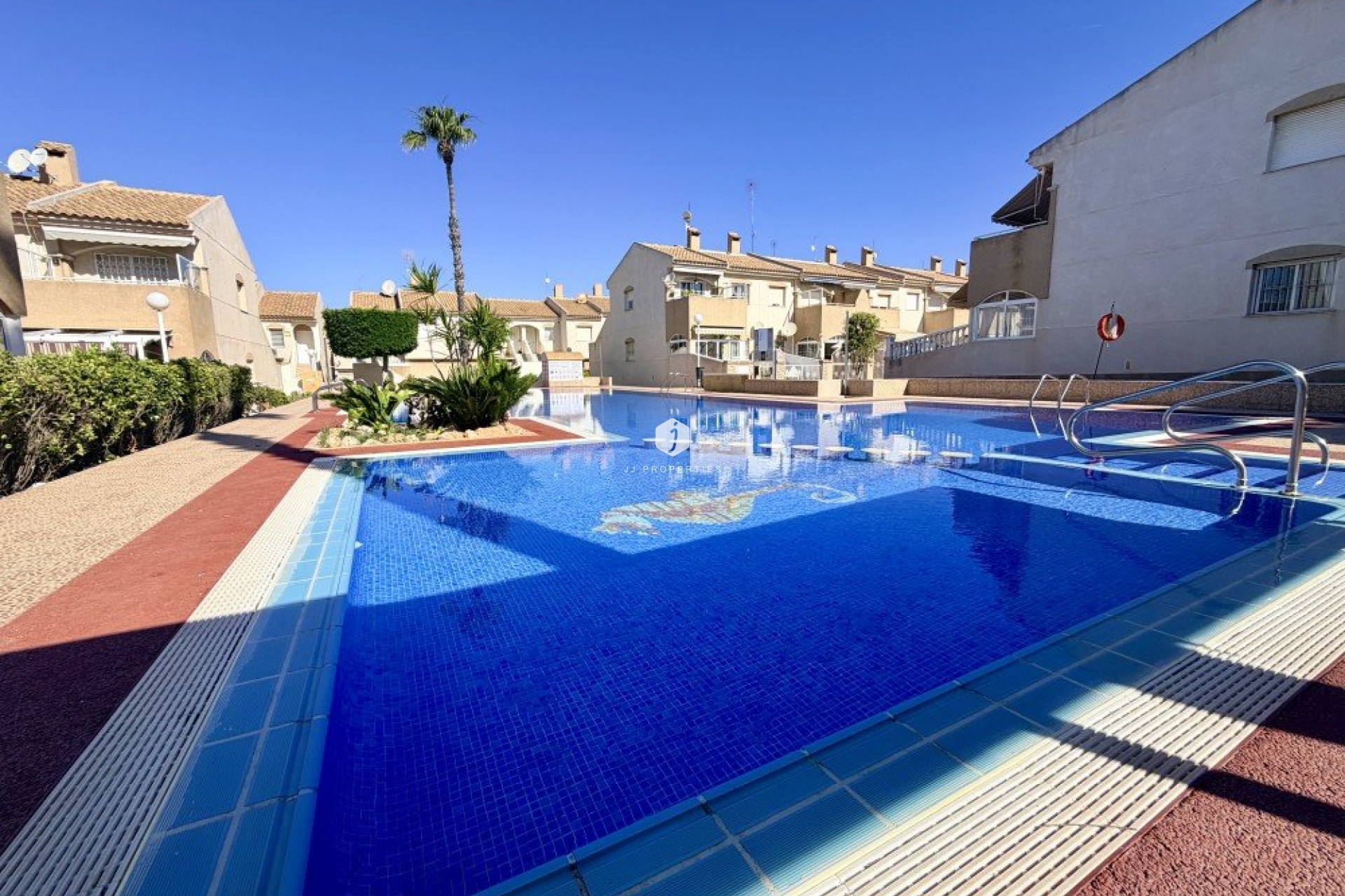 Resale - Chalet -
Torrevieja - Costa Blanca
